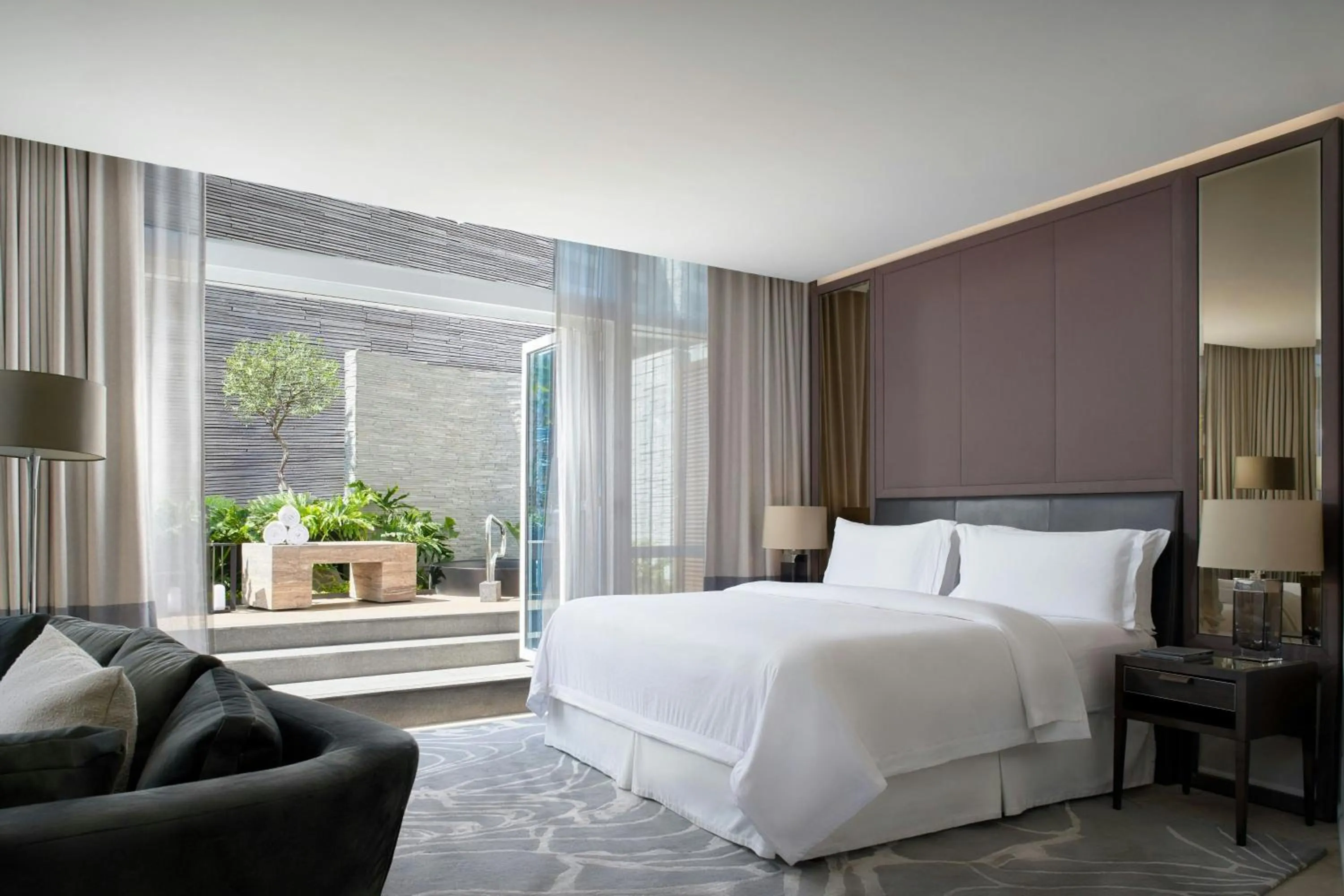 Photo of the whole room, Bed in The St. Regis Mexico City