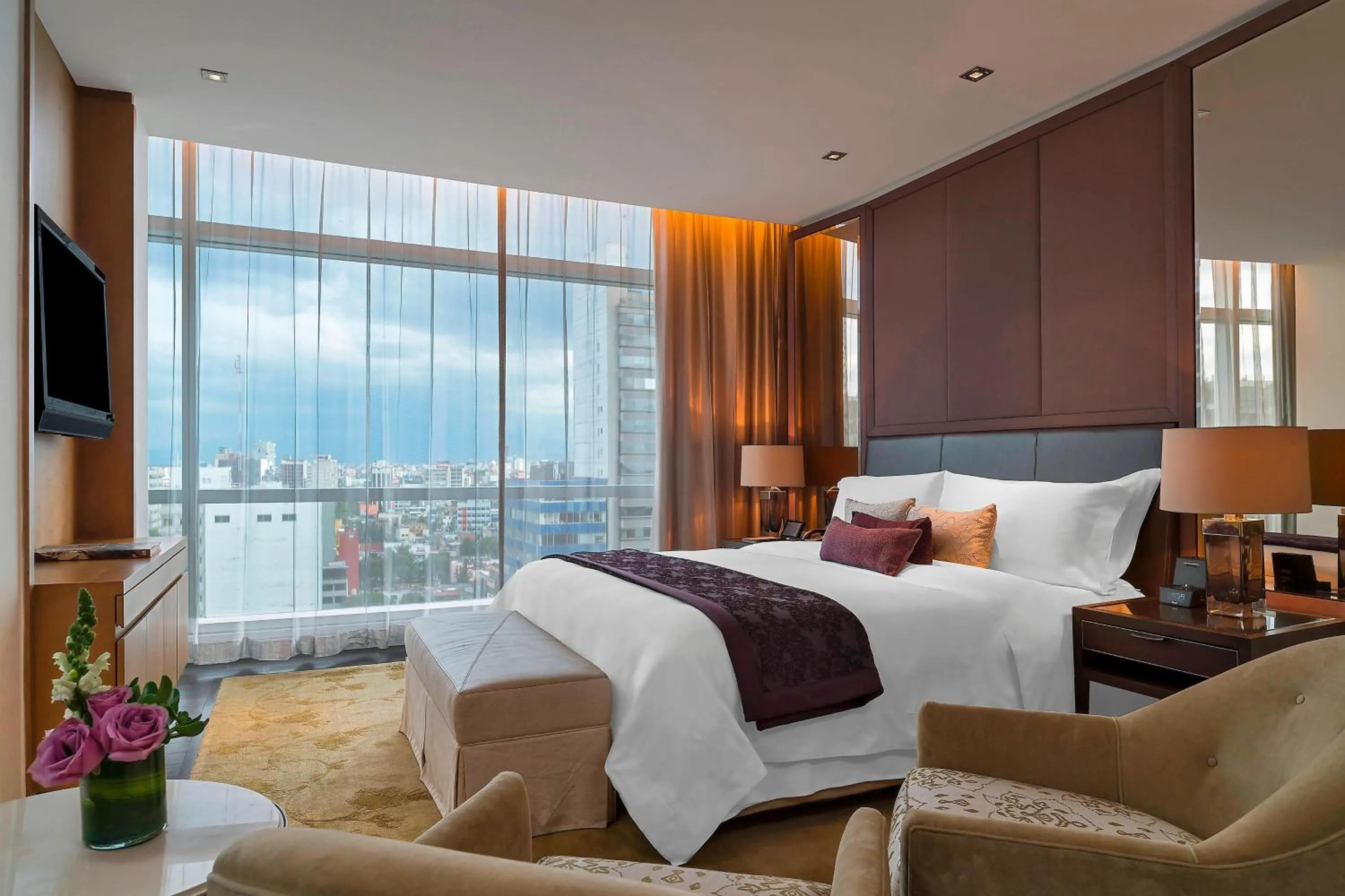 Bedroom, Bed in The St. Regis Mexico City