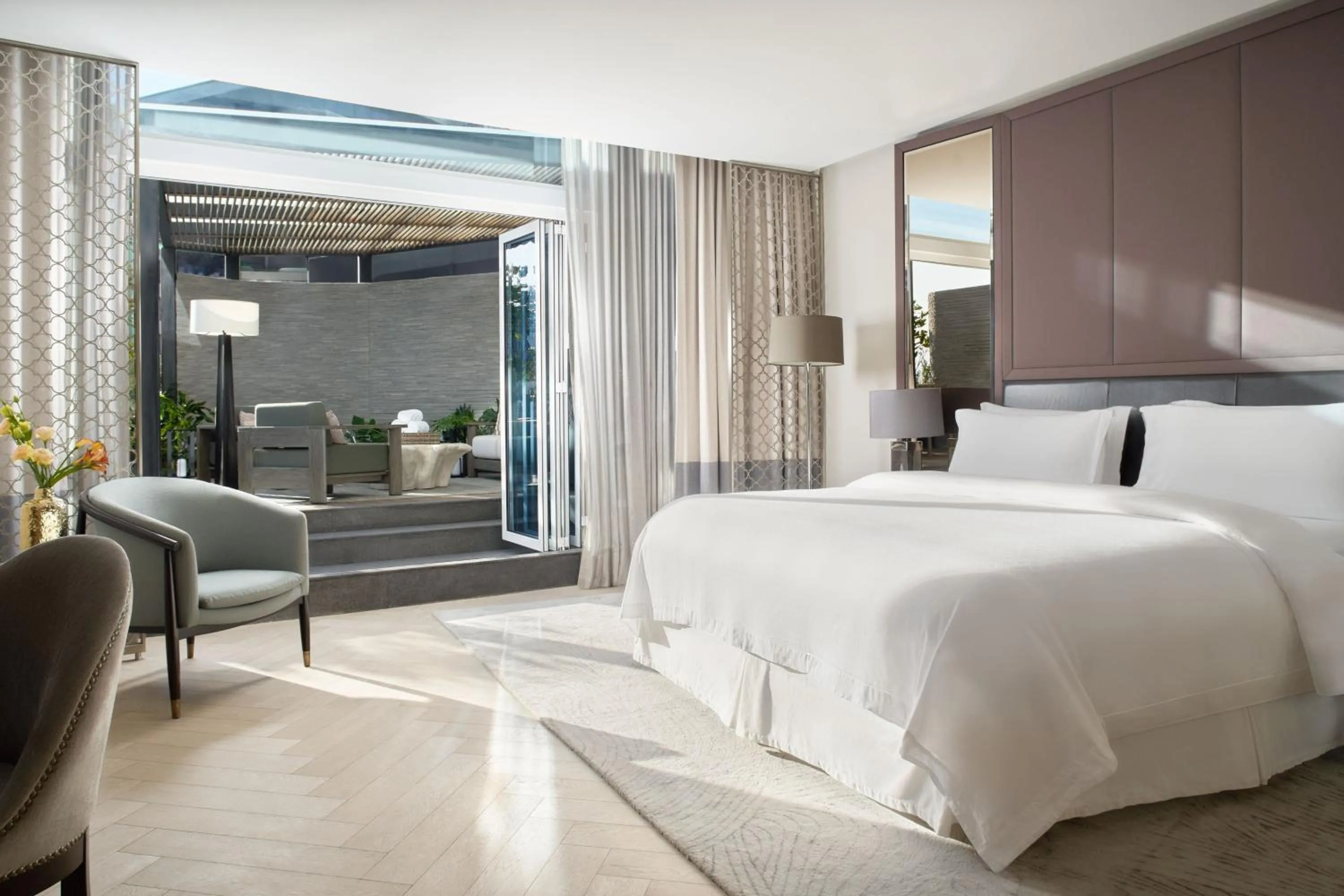 Photo of the whole room, Bed in The St. Regis Mexico City