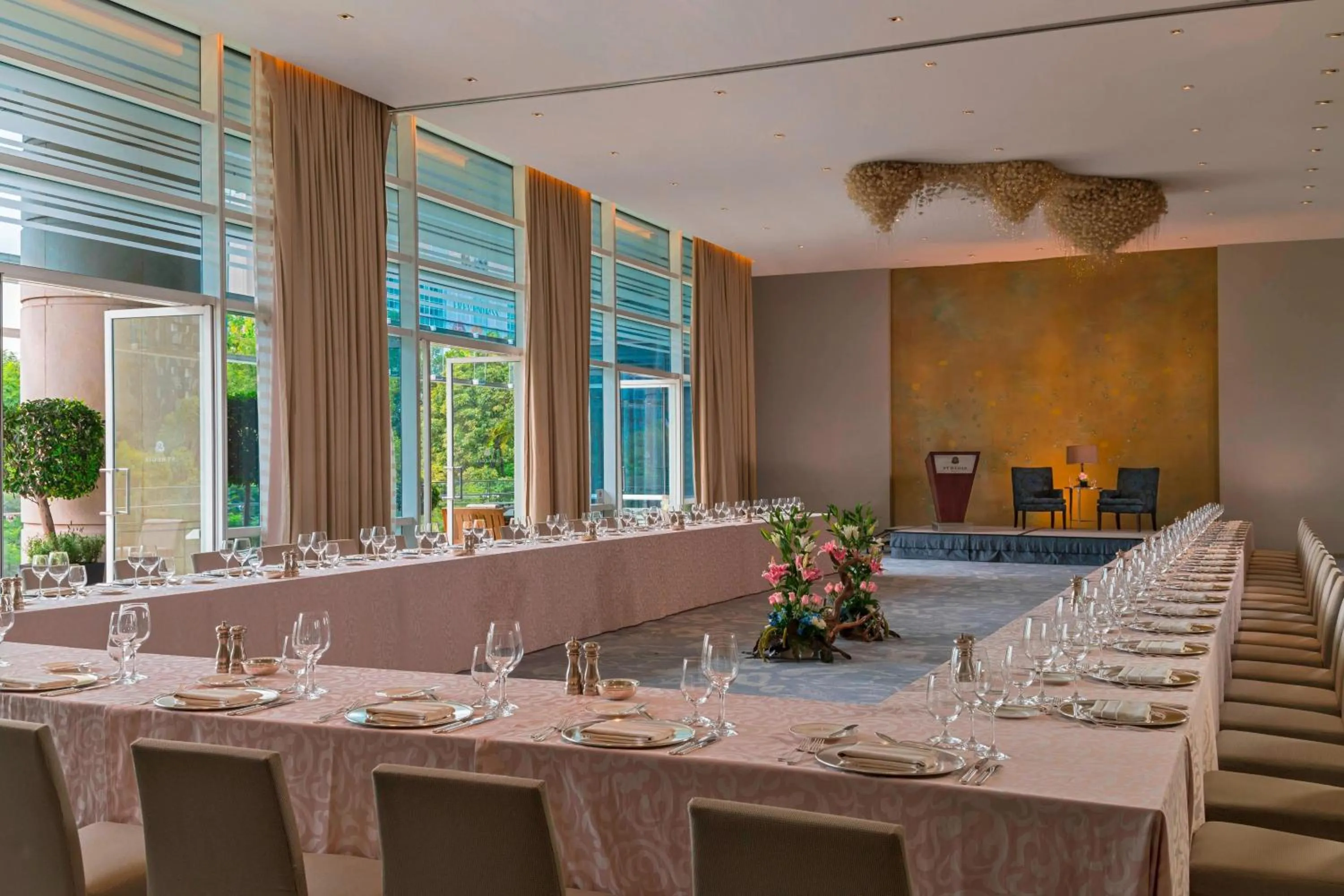 Meeting/conference room in The St. Regis Mexico City