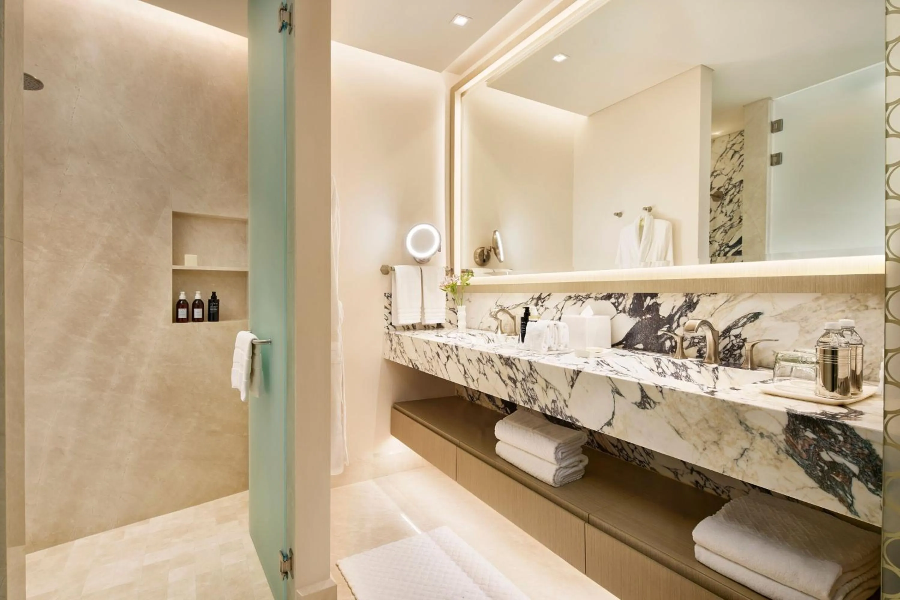 Bathroom in The St. Regis Mexico City