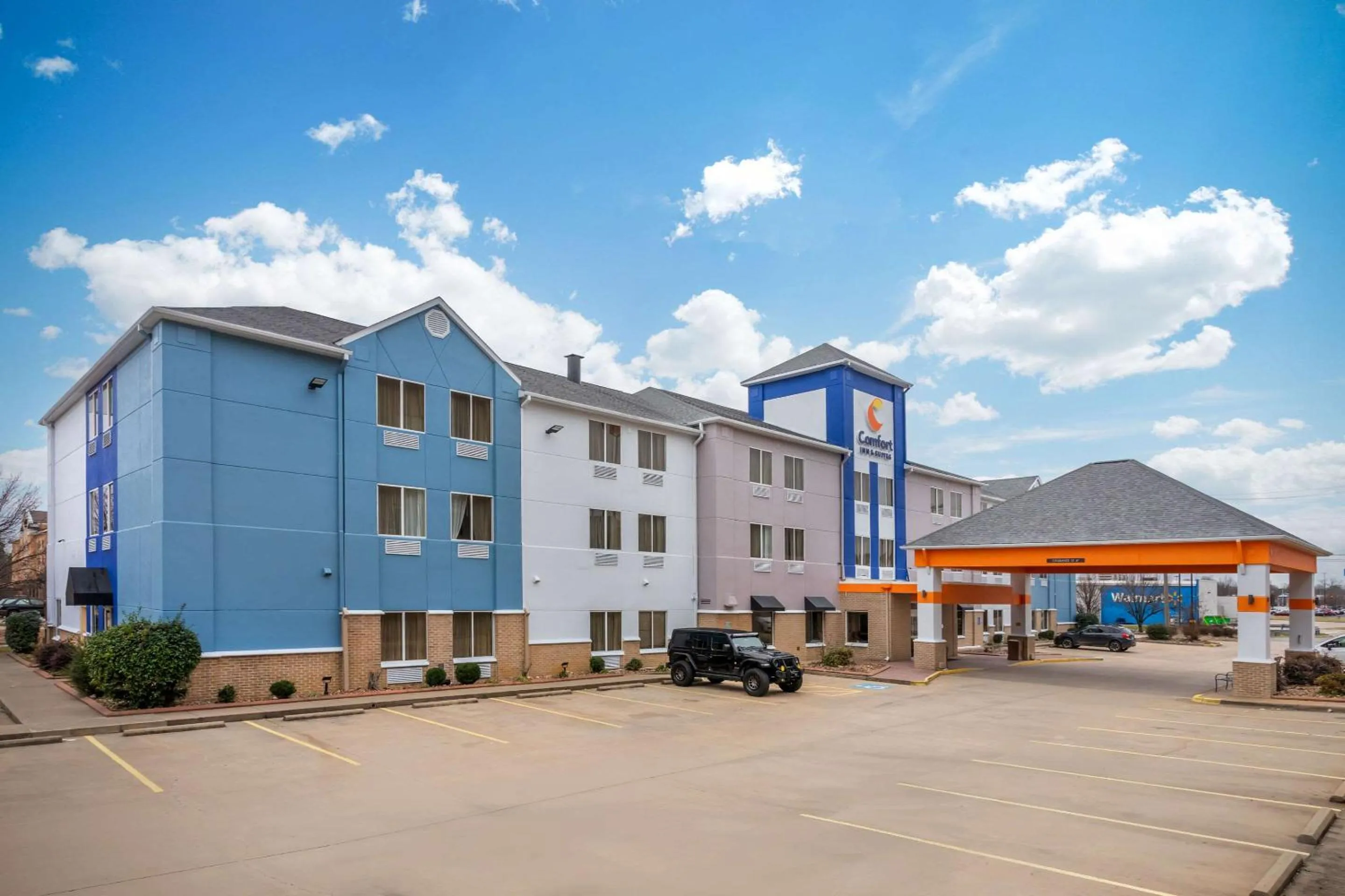Property building in Comfort Inn & Suites Conway