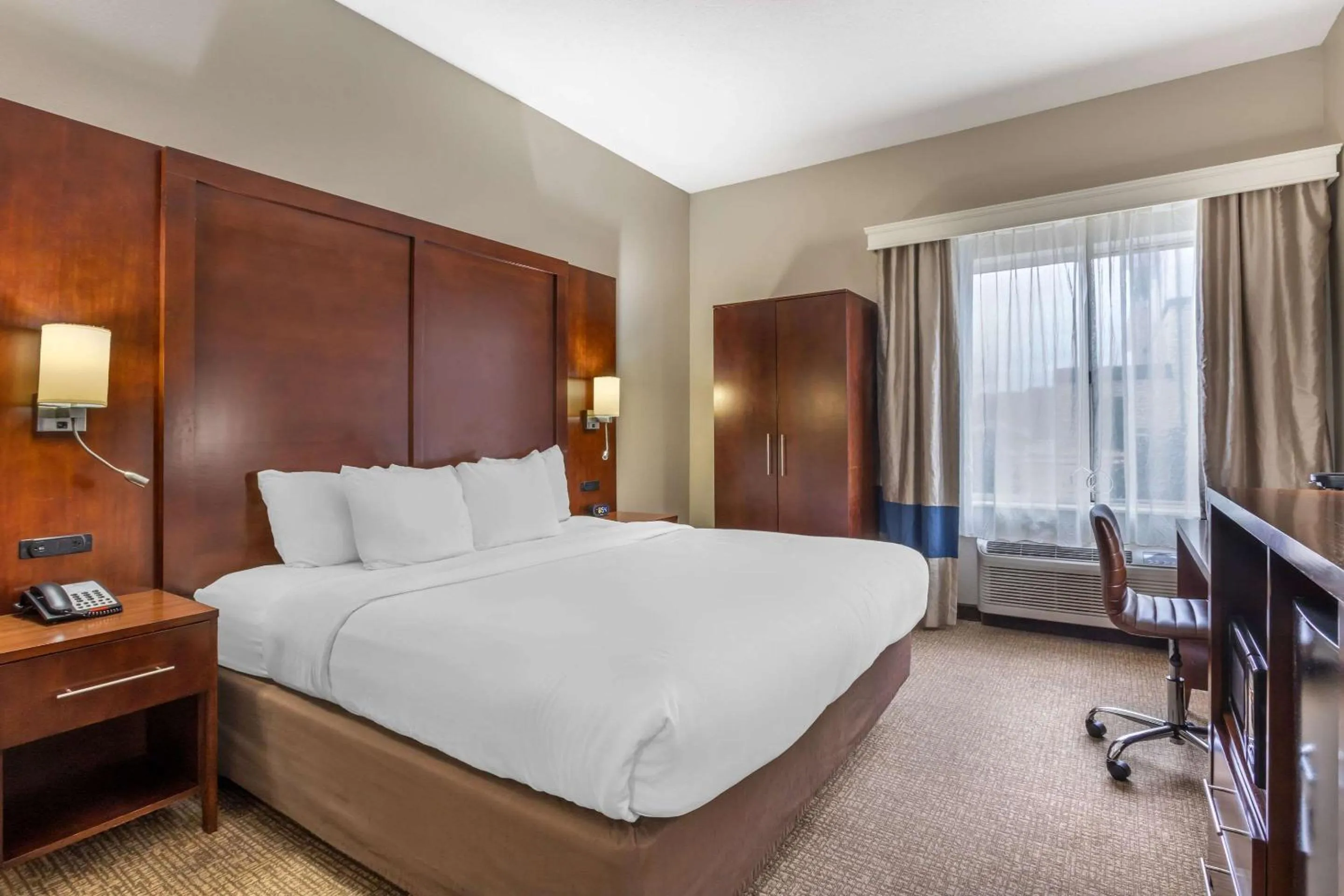 Bedroom, Bed in Comfort Inn & Suites Conway