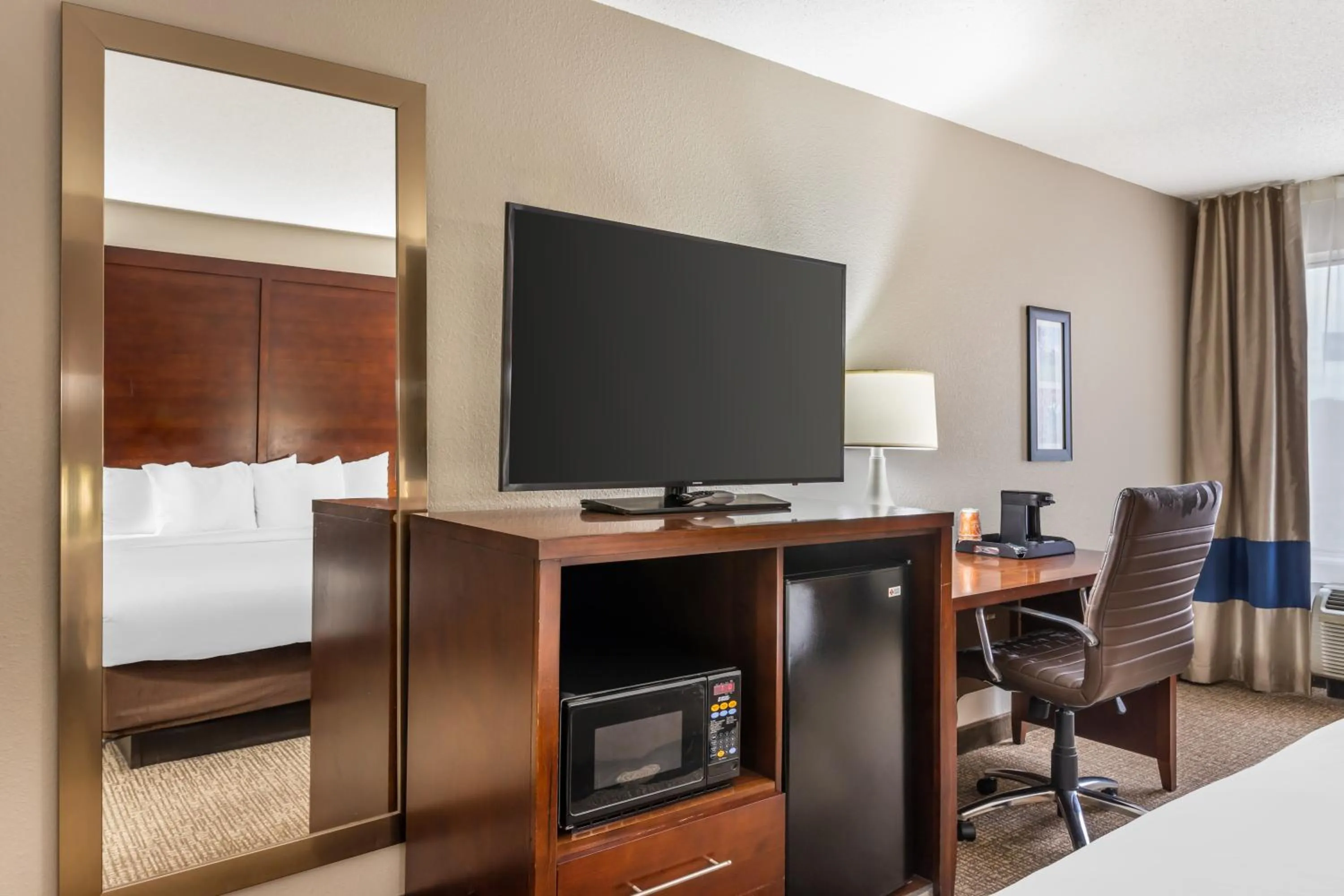 Bed in Comfort Inn & Suites Conway