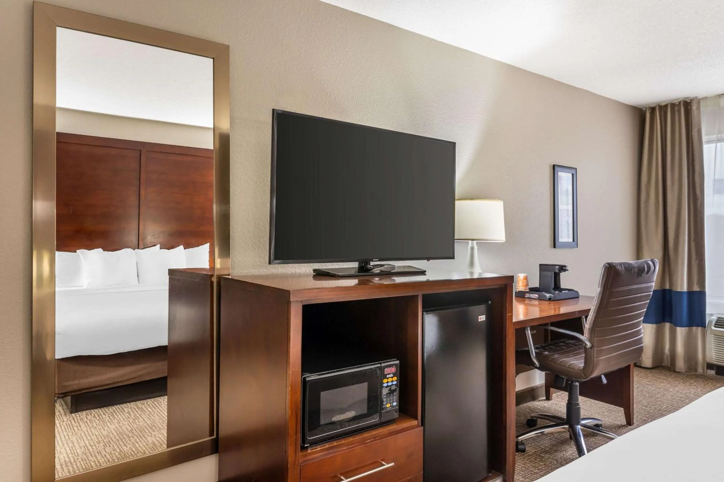 Bedroom, Bed in Comfort Inn & Suites Conway