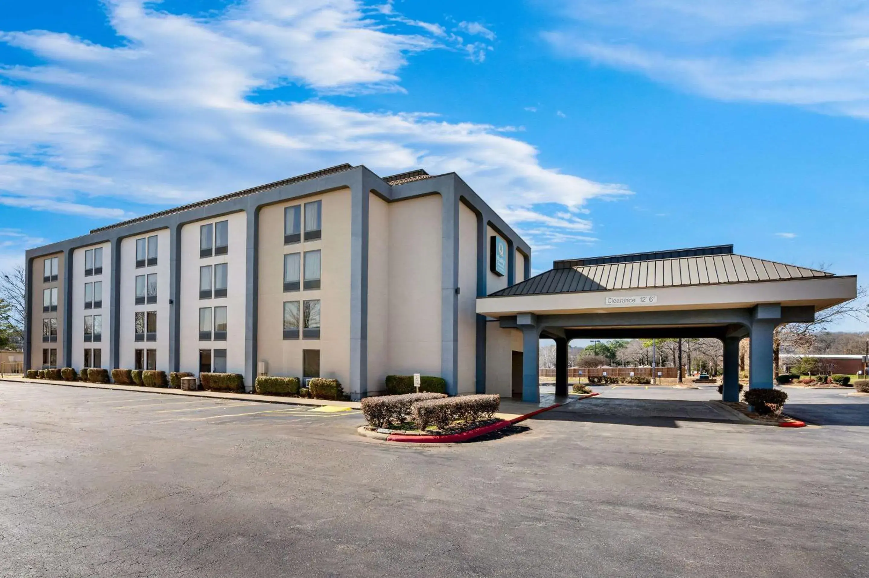 Property building in Quality Inn & Suites North Little Rock Property building in Quality Inn & Suites North Little Rock