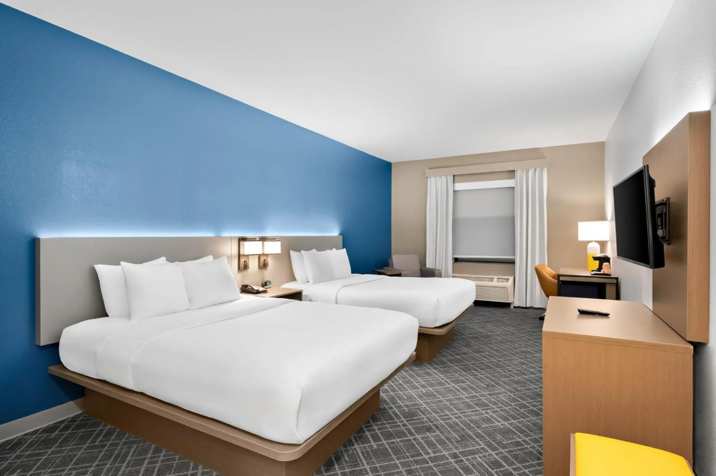 Bed in Comfort Inn & Suites Fort Smith I-540