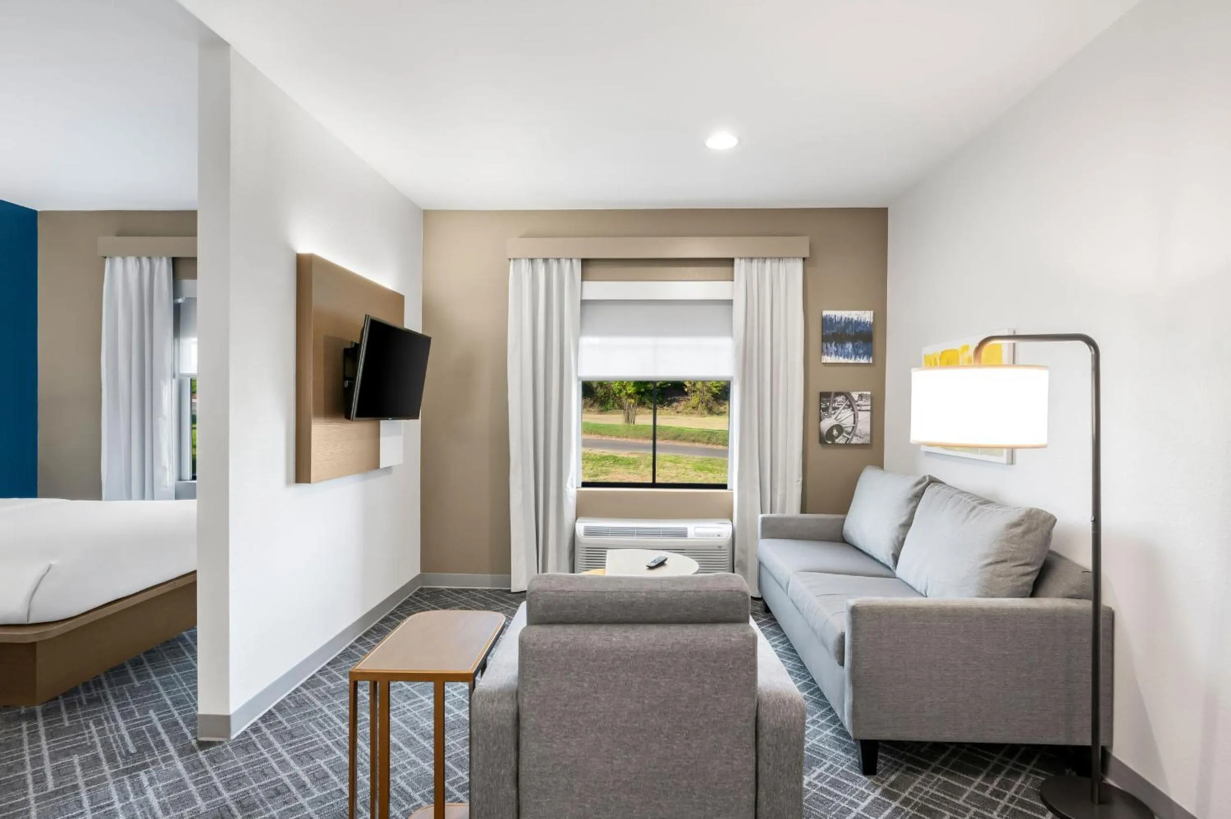 Bed in Comfort Inn & Suites Fort Smith I-540