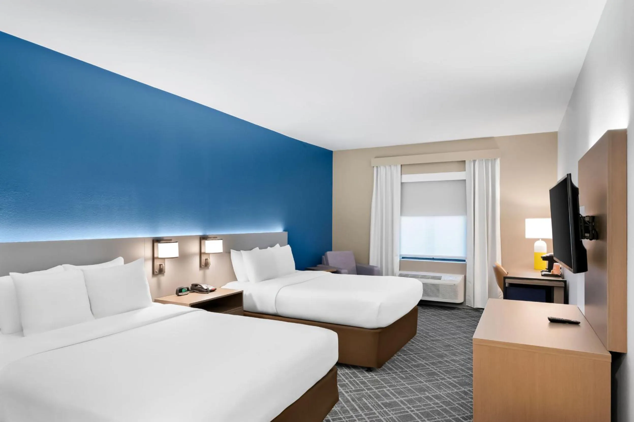 Bed in Comfort Inn & Suites Fort Smith I-540