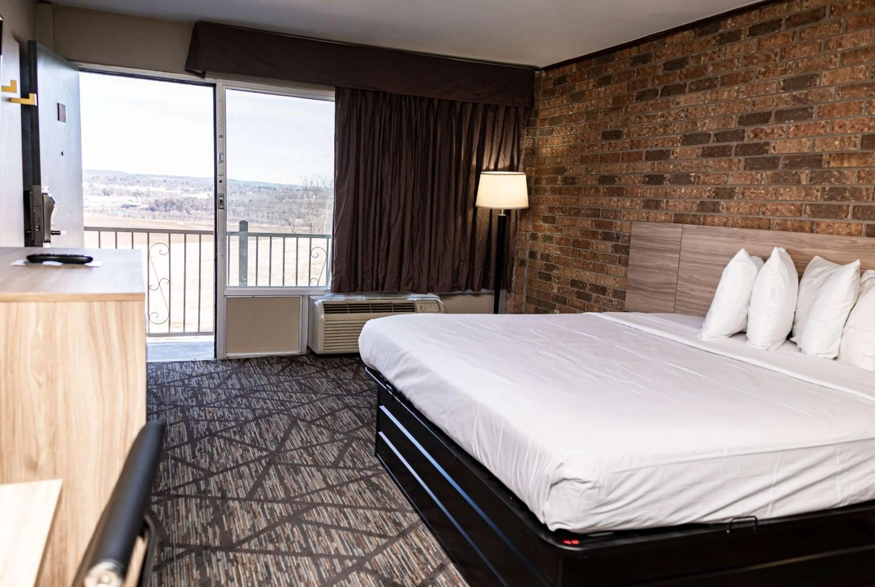 Bed in Days-Inn by Wyndham Batesville AR