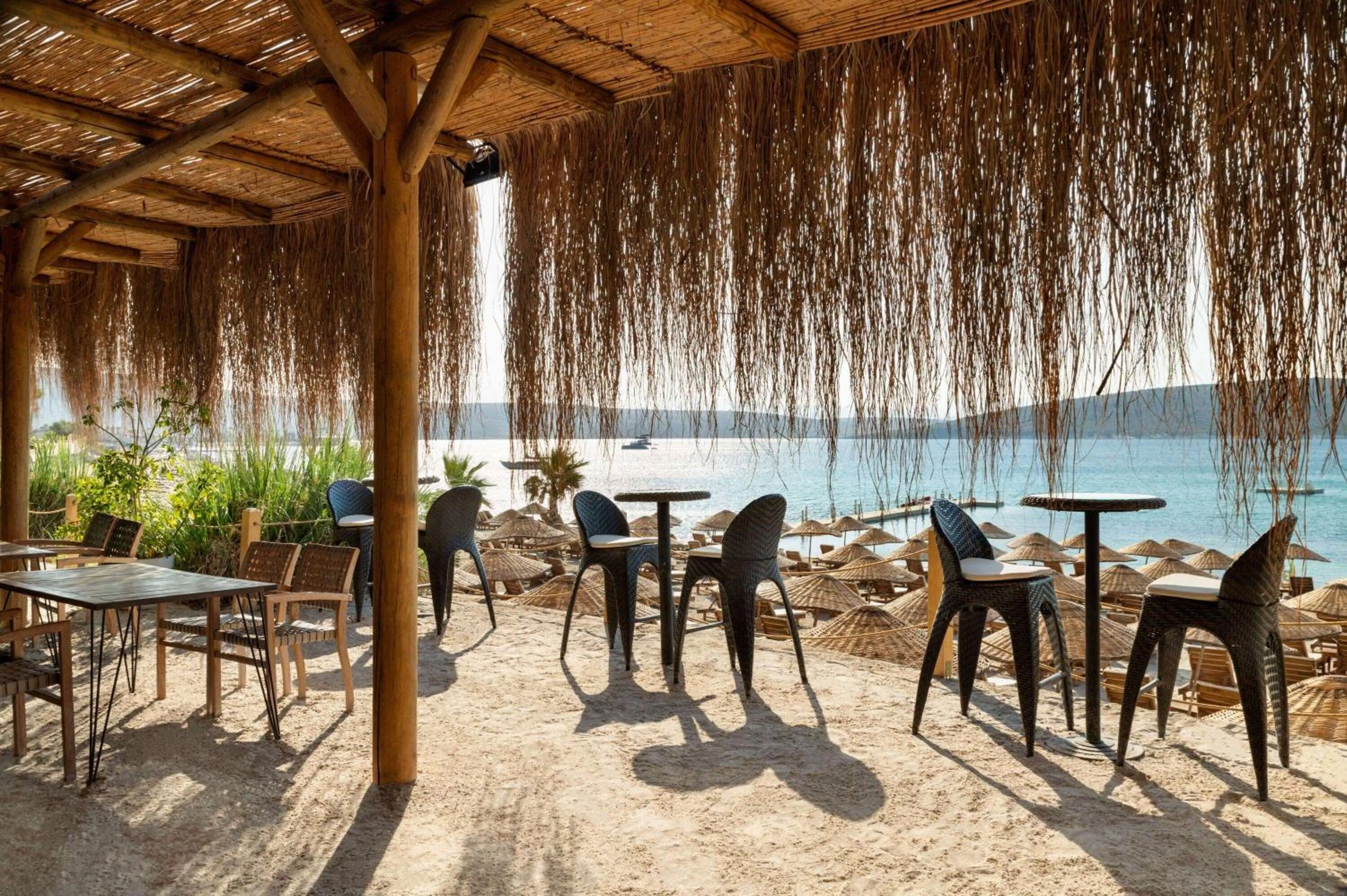 Lounge or bar in Dolce by Wyndham Cesme Alacati