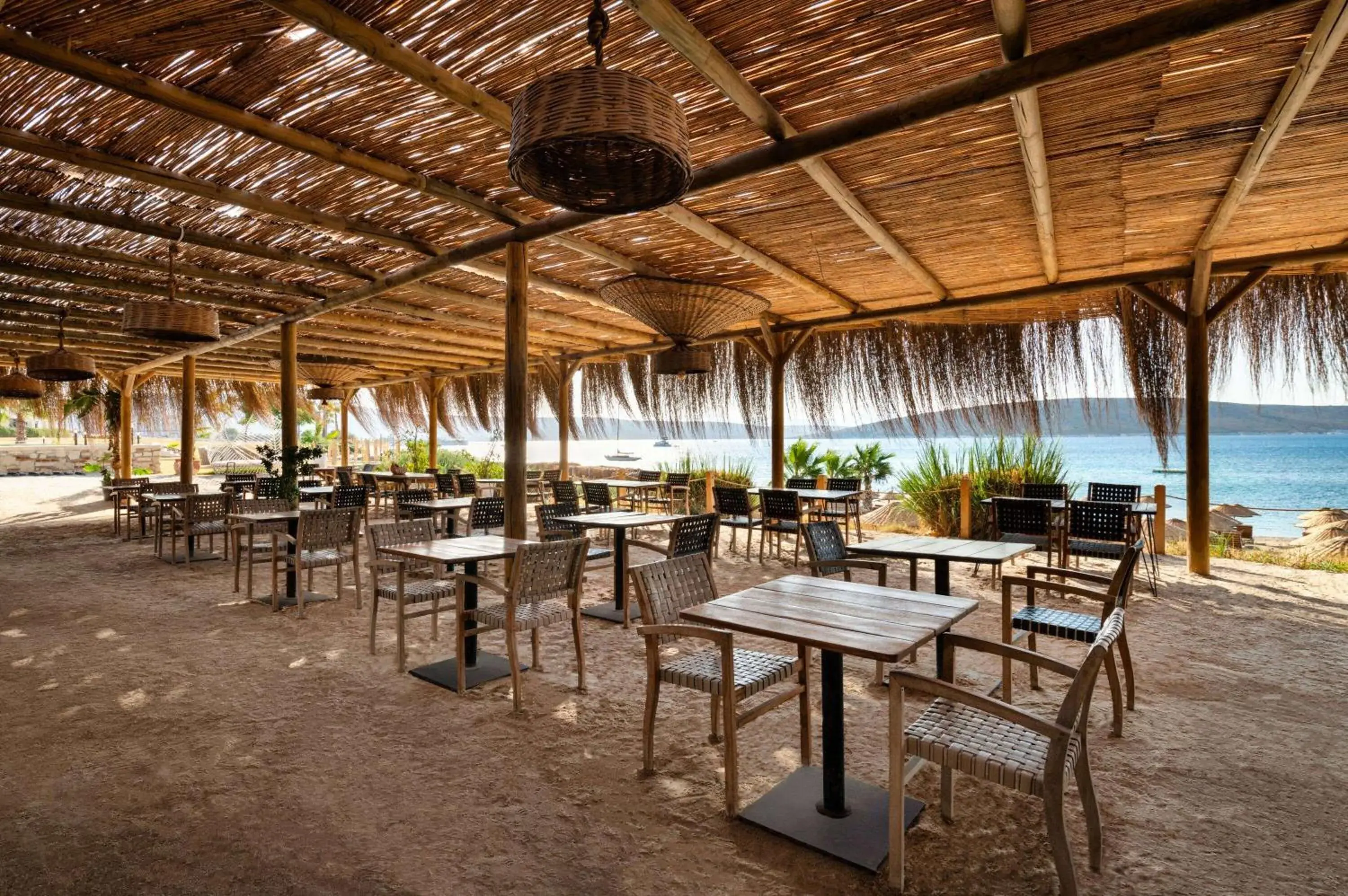 Lounge or bar in Dolce by Wyndham Cesme Alacati Lounge or bar in Dolce by Wyndham Cesme Alacati