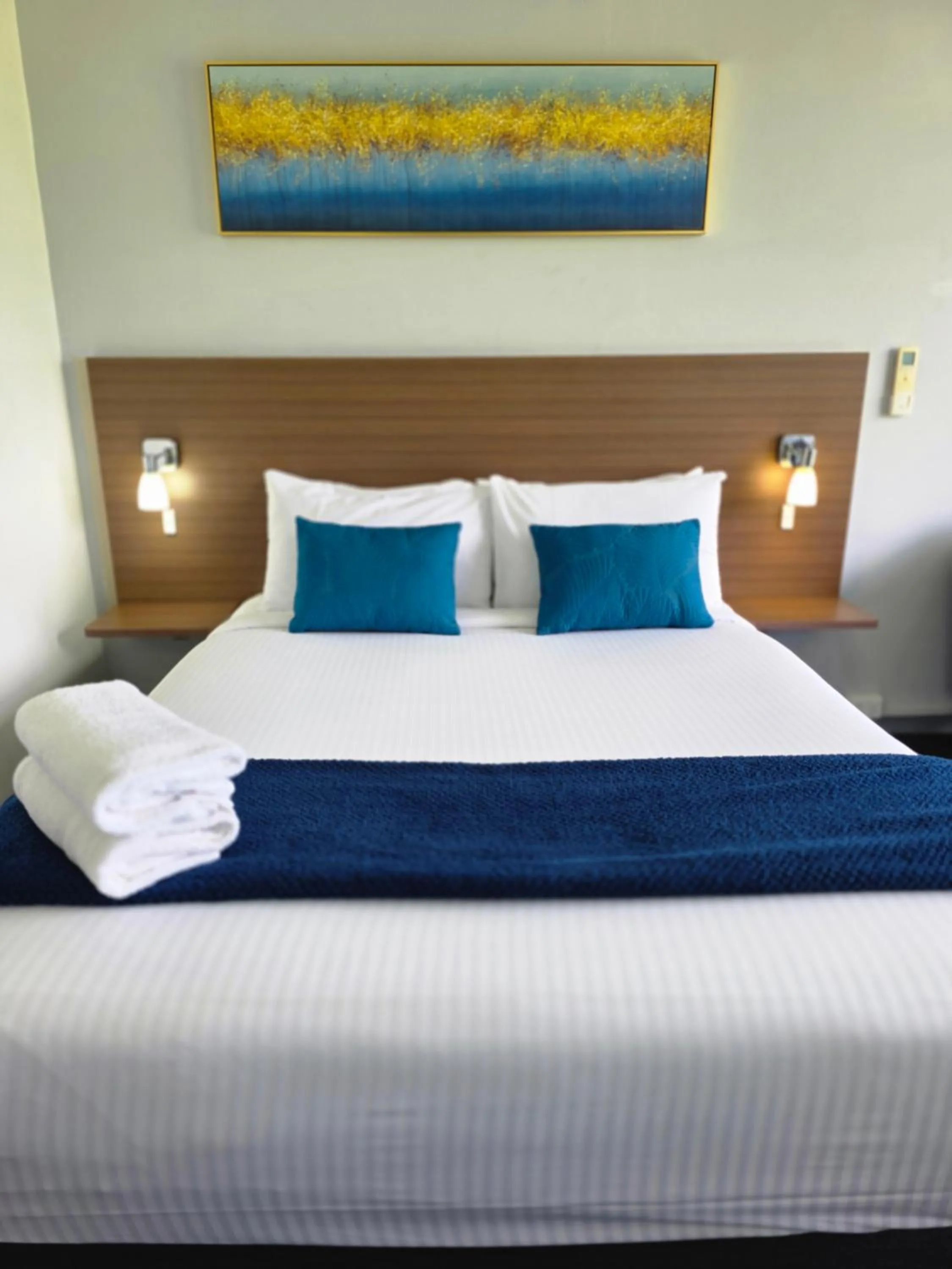 Bed in The Select Inn Ryde