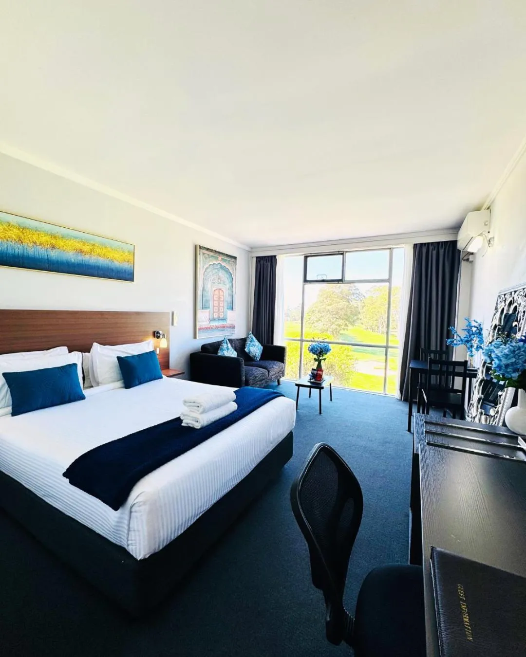 Bed in The Select Inn Ryde