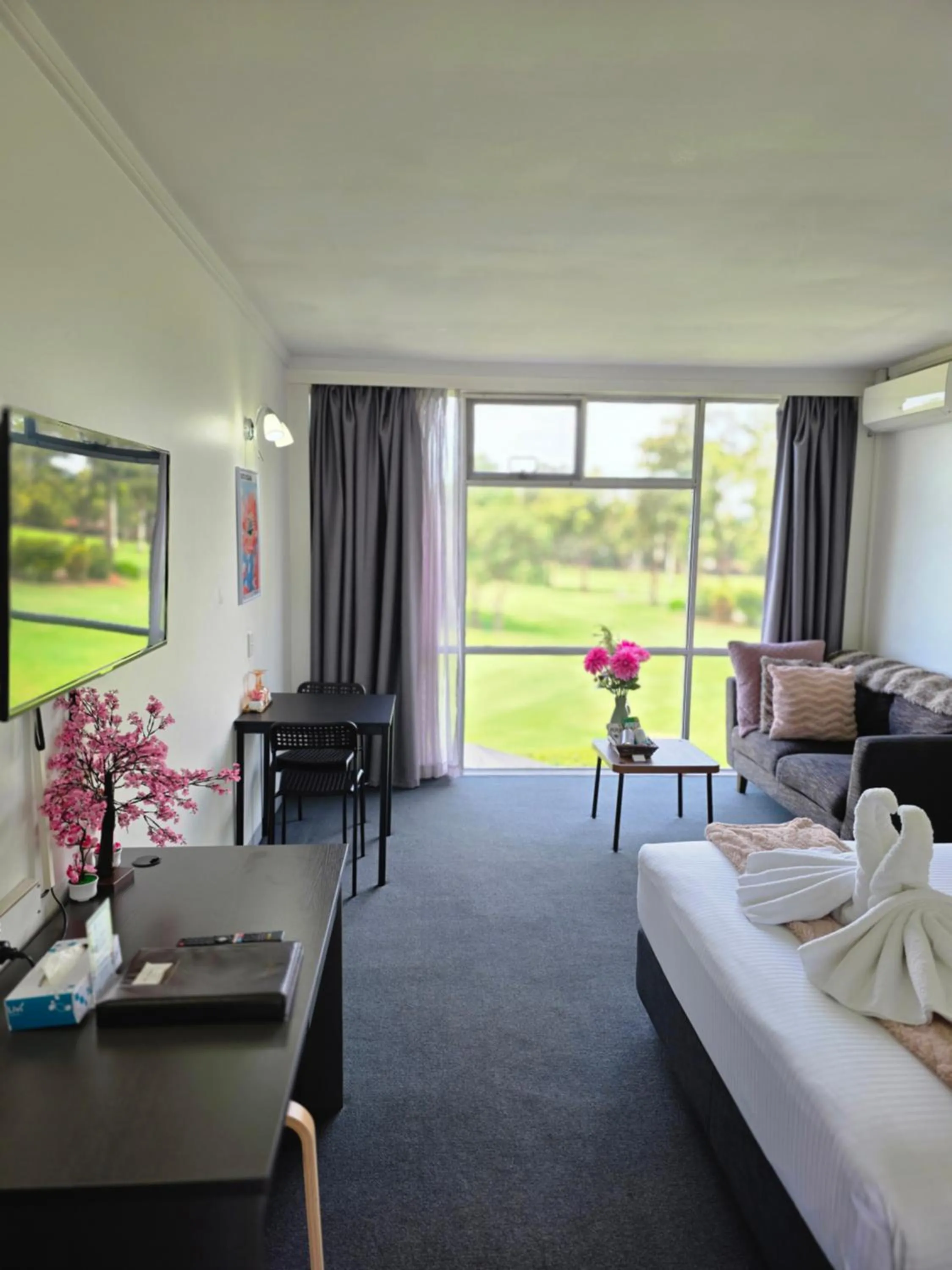 Bed in The Select Inn Ryde