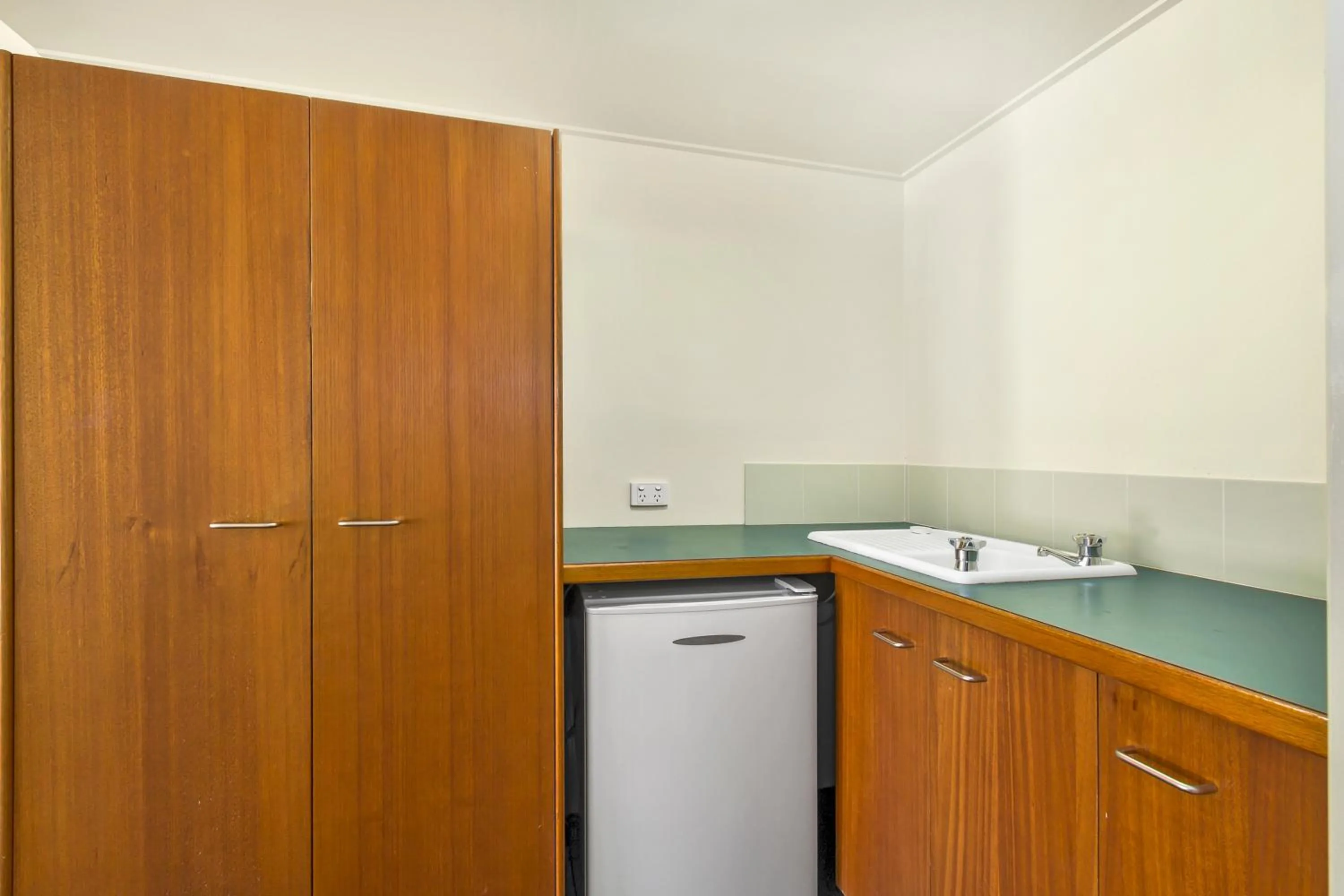 Kitchen or kitchenette, Kitchen/Kitchenette in Bayswater Tweed