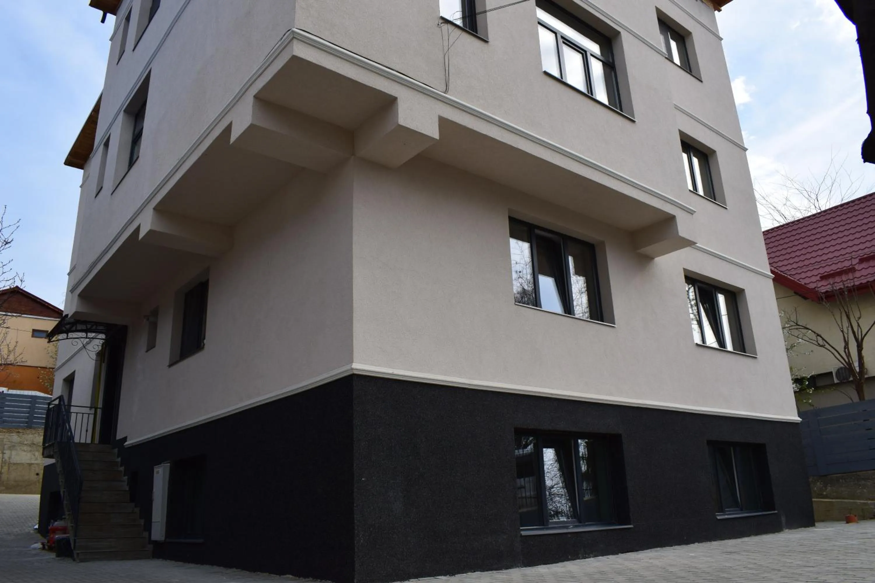 Property building in YNS Apartaments