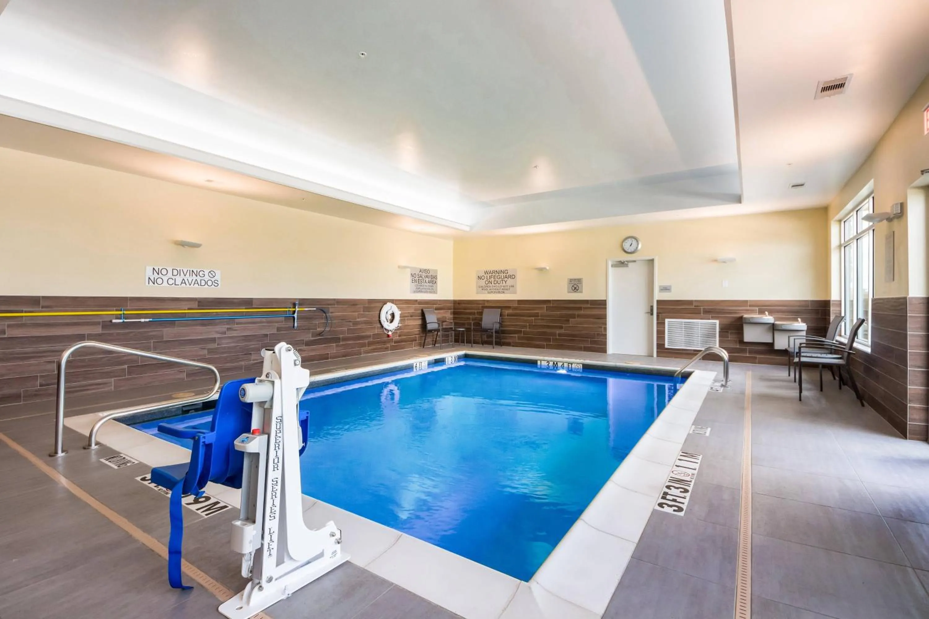 Swimming pool in Fairfield Inn & Suites by Marriott Dallas Plano/Frisco