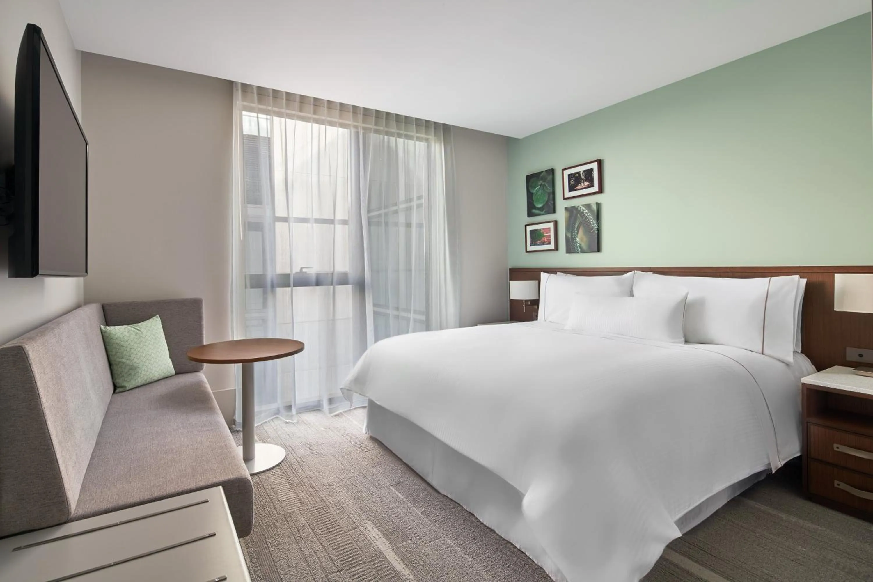 Photo of the whole room, Bed in Element Melbourne Richmond