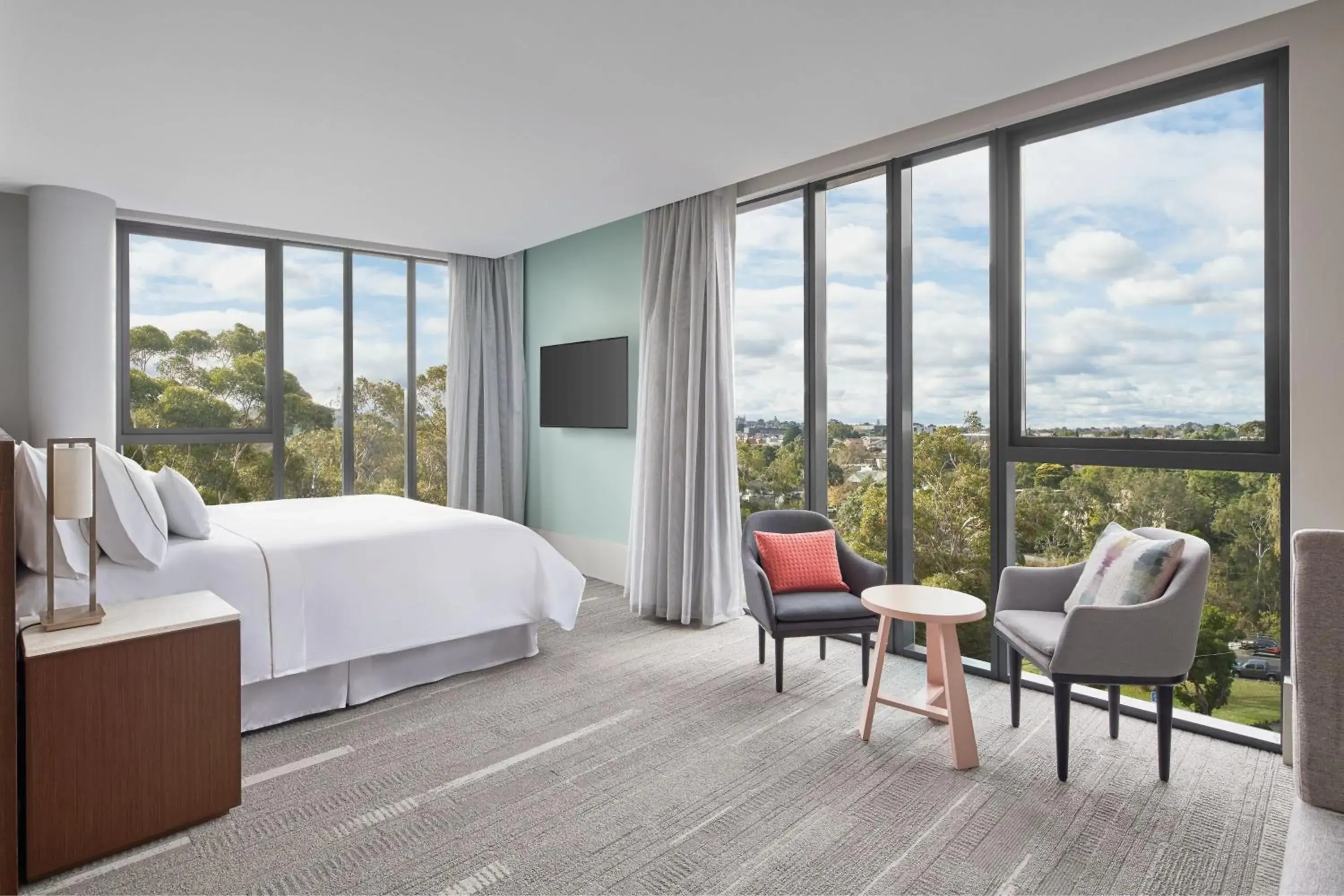 Large King View Room in Element Melbourne Richmond Large King View Room in Element Melbourne Richmond