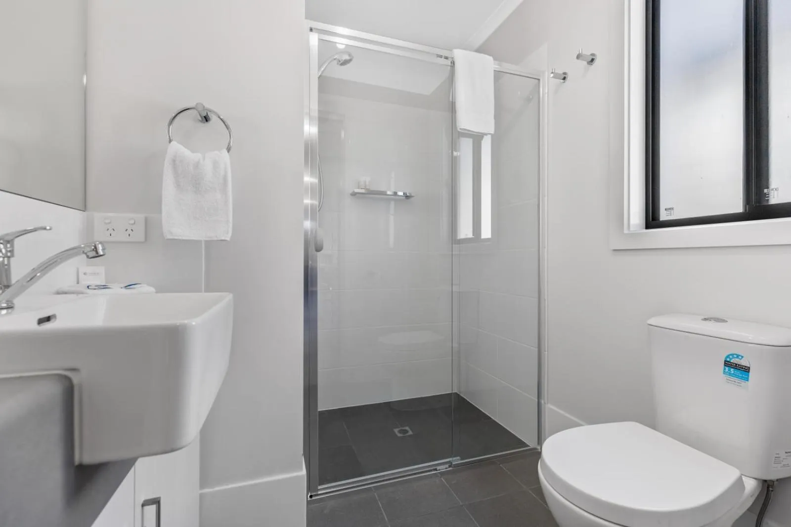 Shower in Comfort Inn & Suites Manhattan