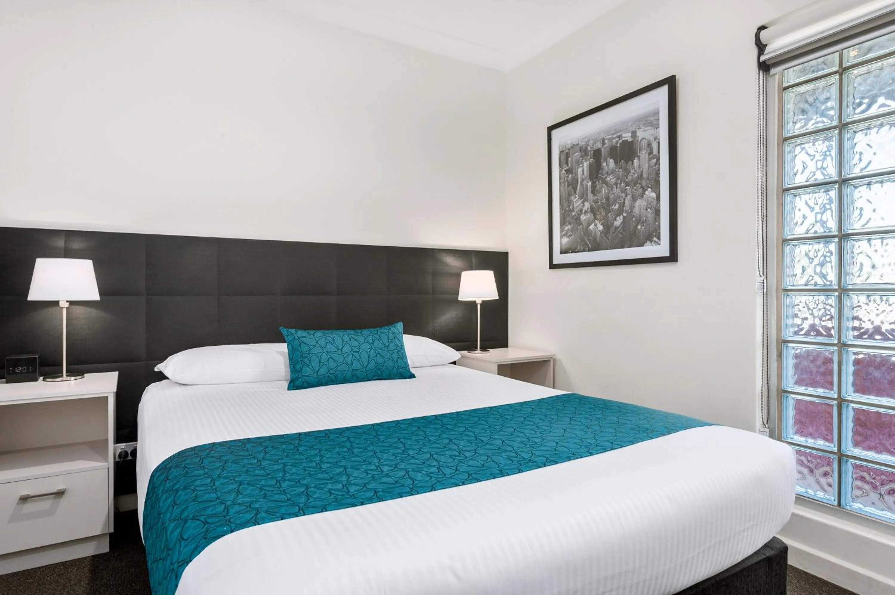 Bed in Comfort Inn & Suites Manhattan