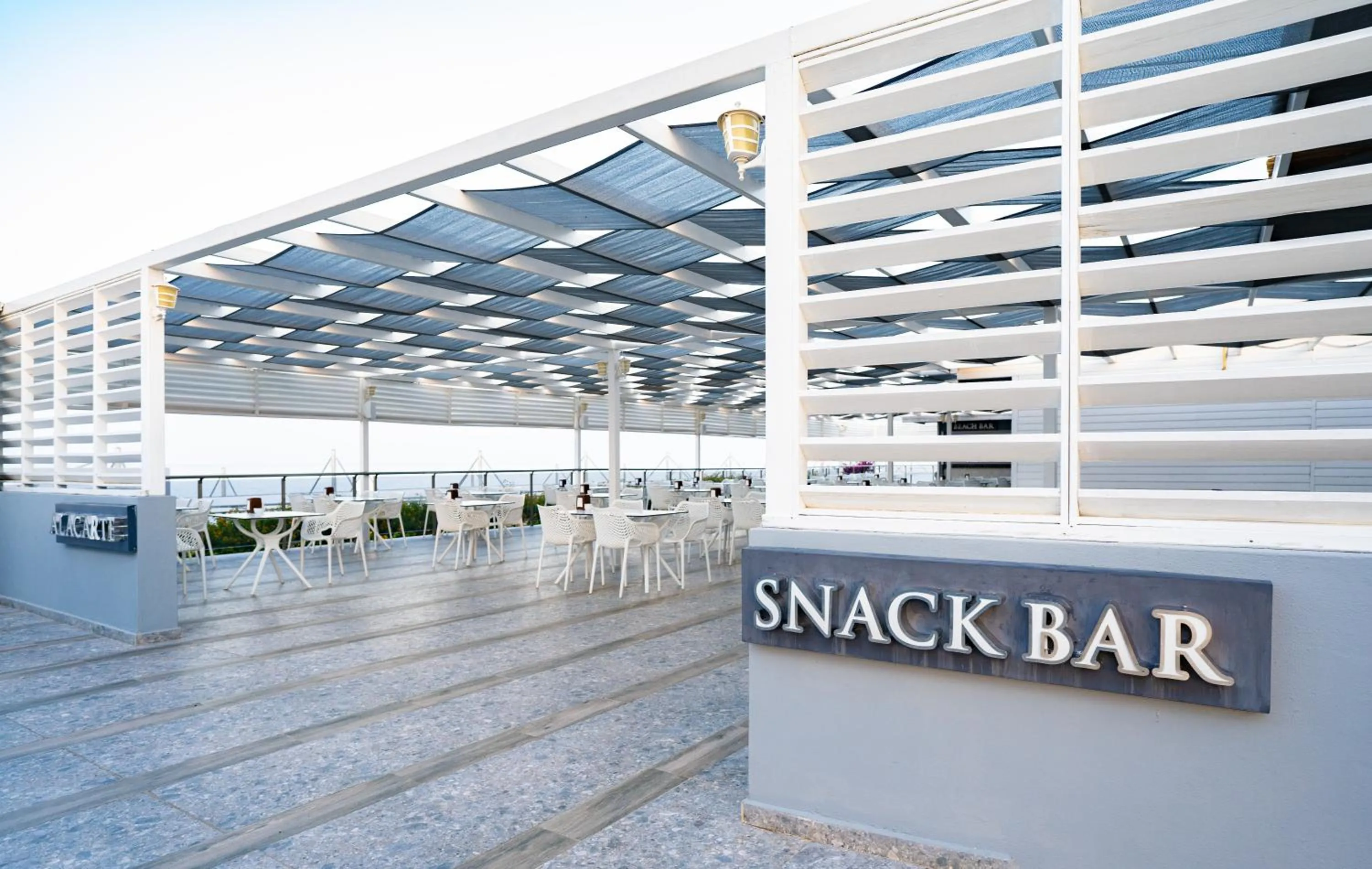 Restaurant/places to eat in Master Family Club