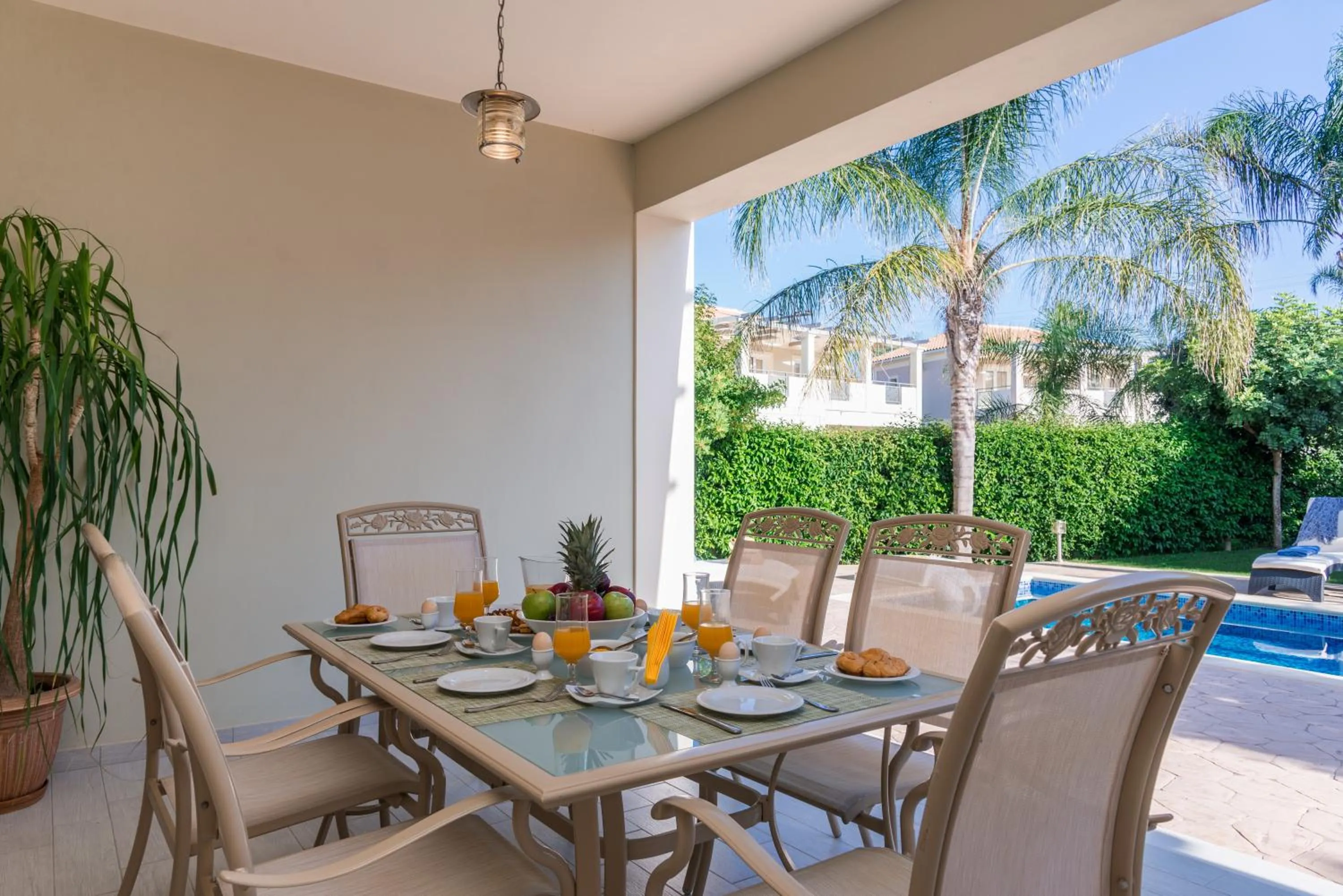 Breakfast in Mamfredas Luxury Resort