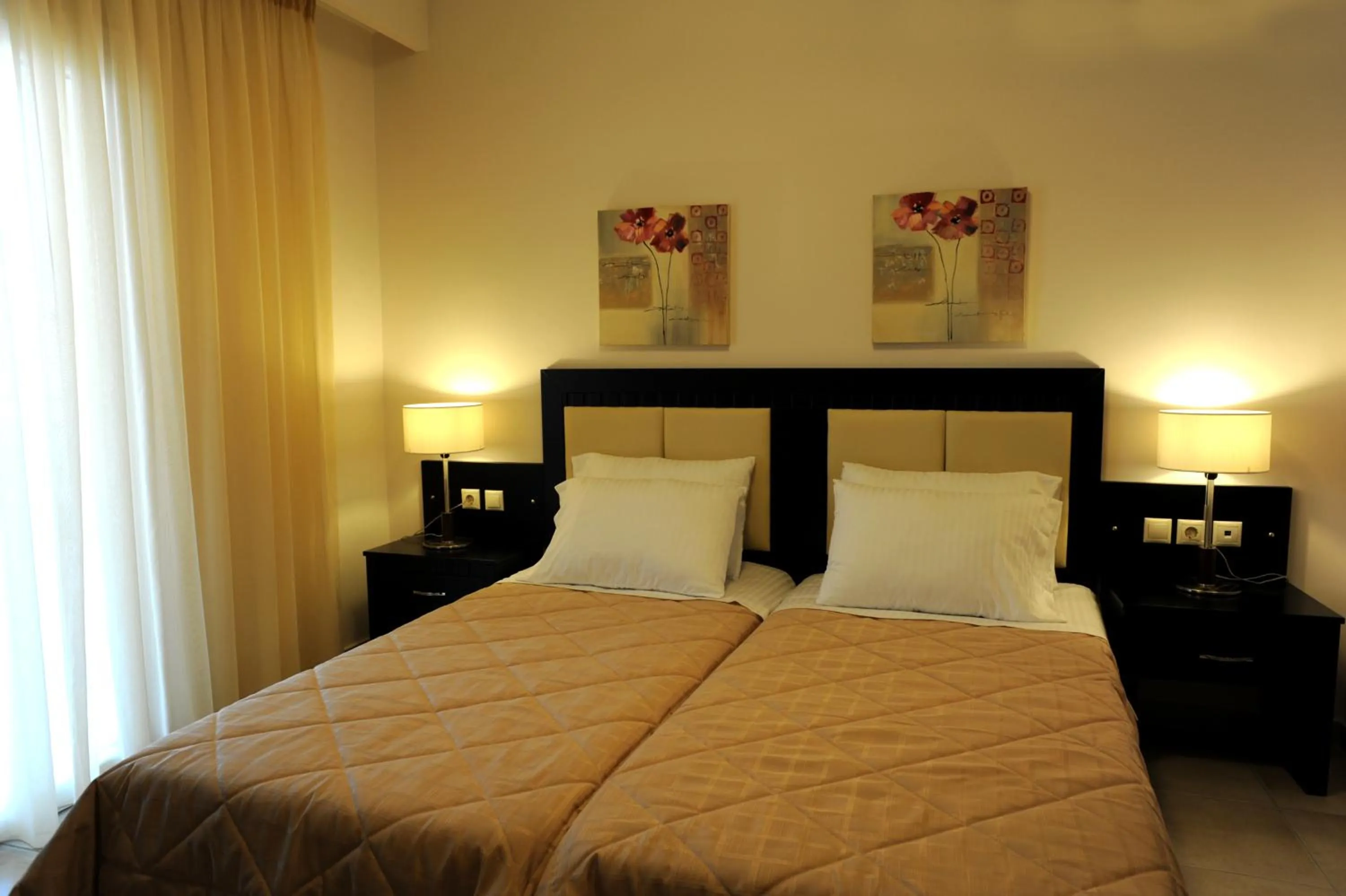 Bed in Mamfredas Luxury Resort