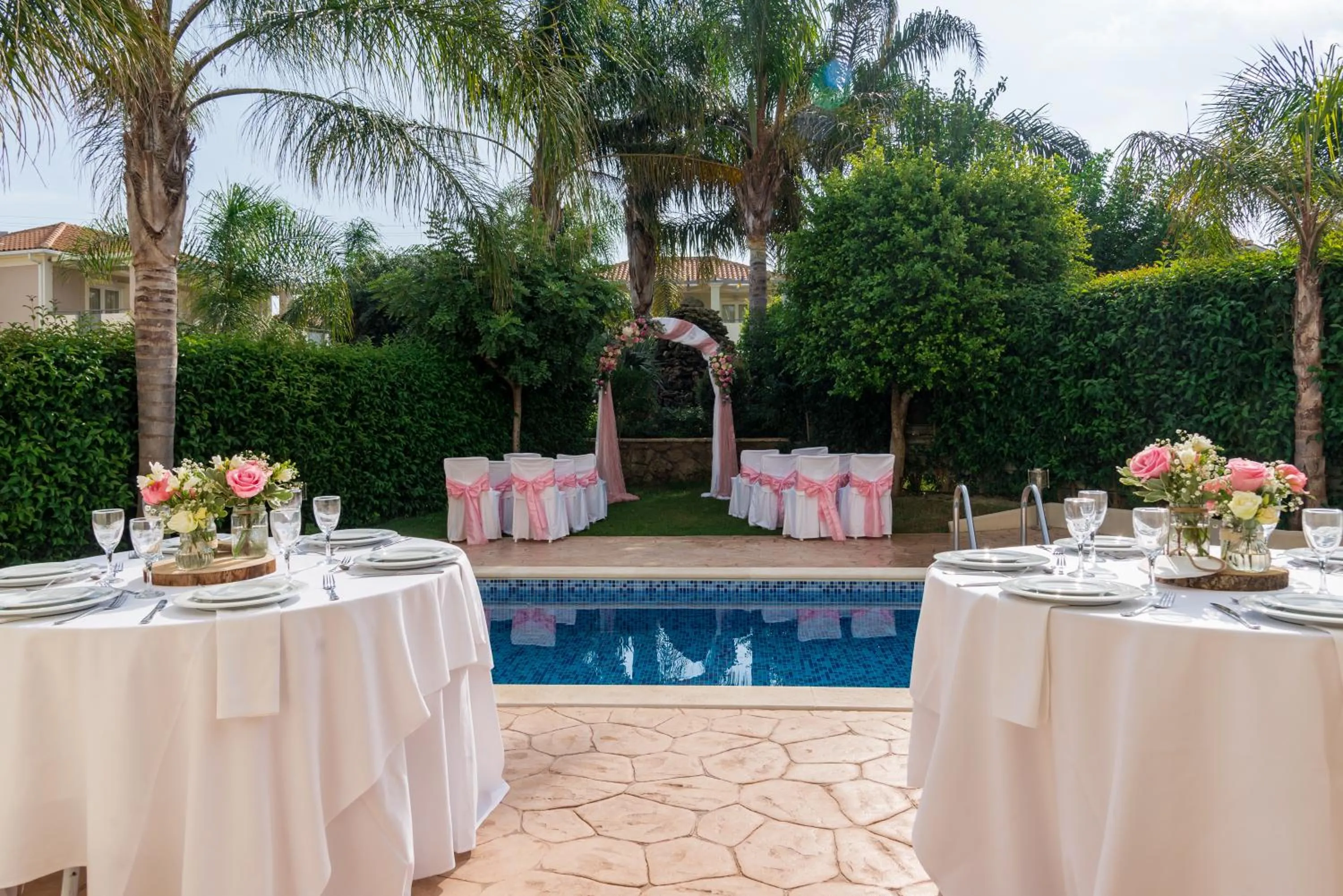 Garden in Mamfredas Luxury Resort