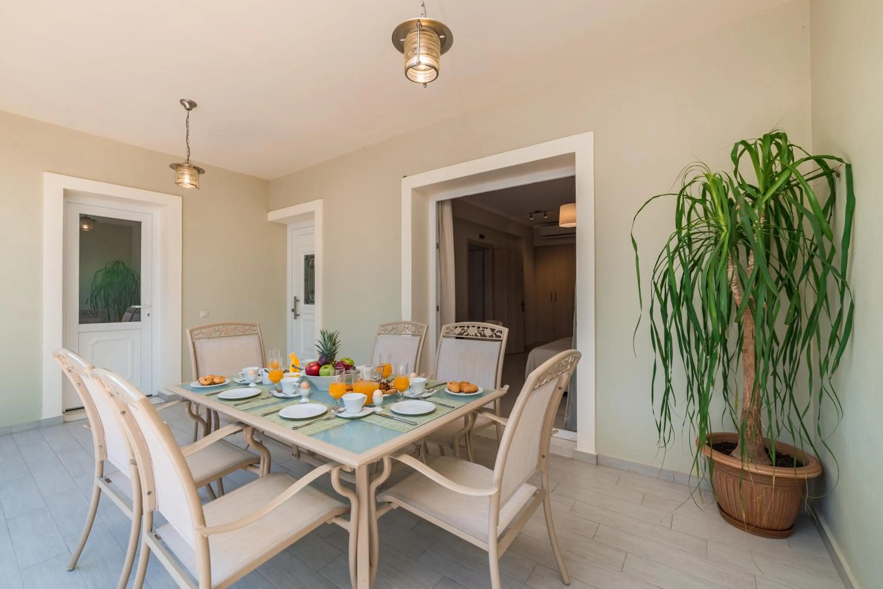 Patio in Mamfredas Luxury Resort