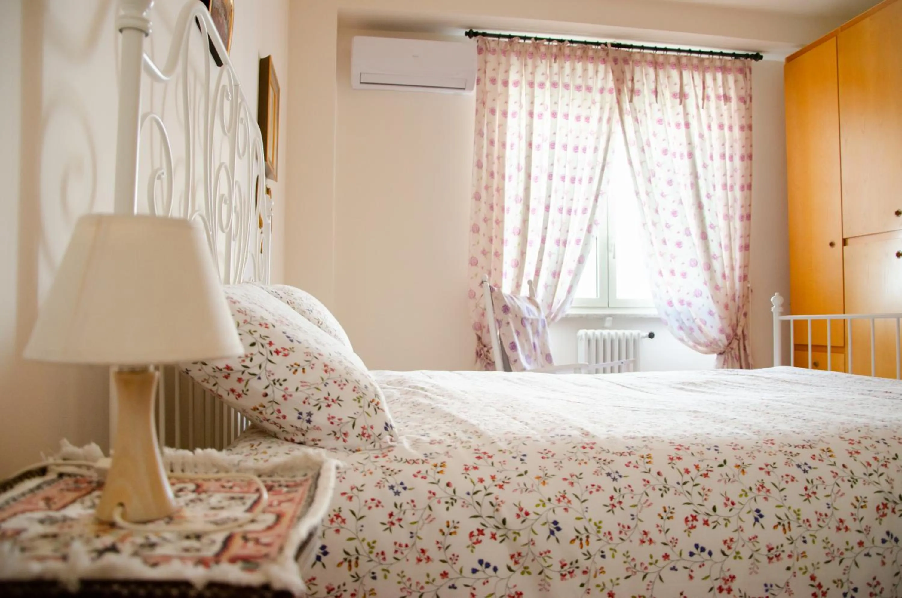 Property building, Bed in Casa Gentile Carducci