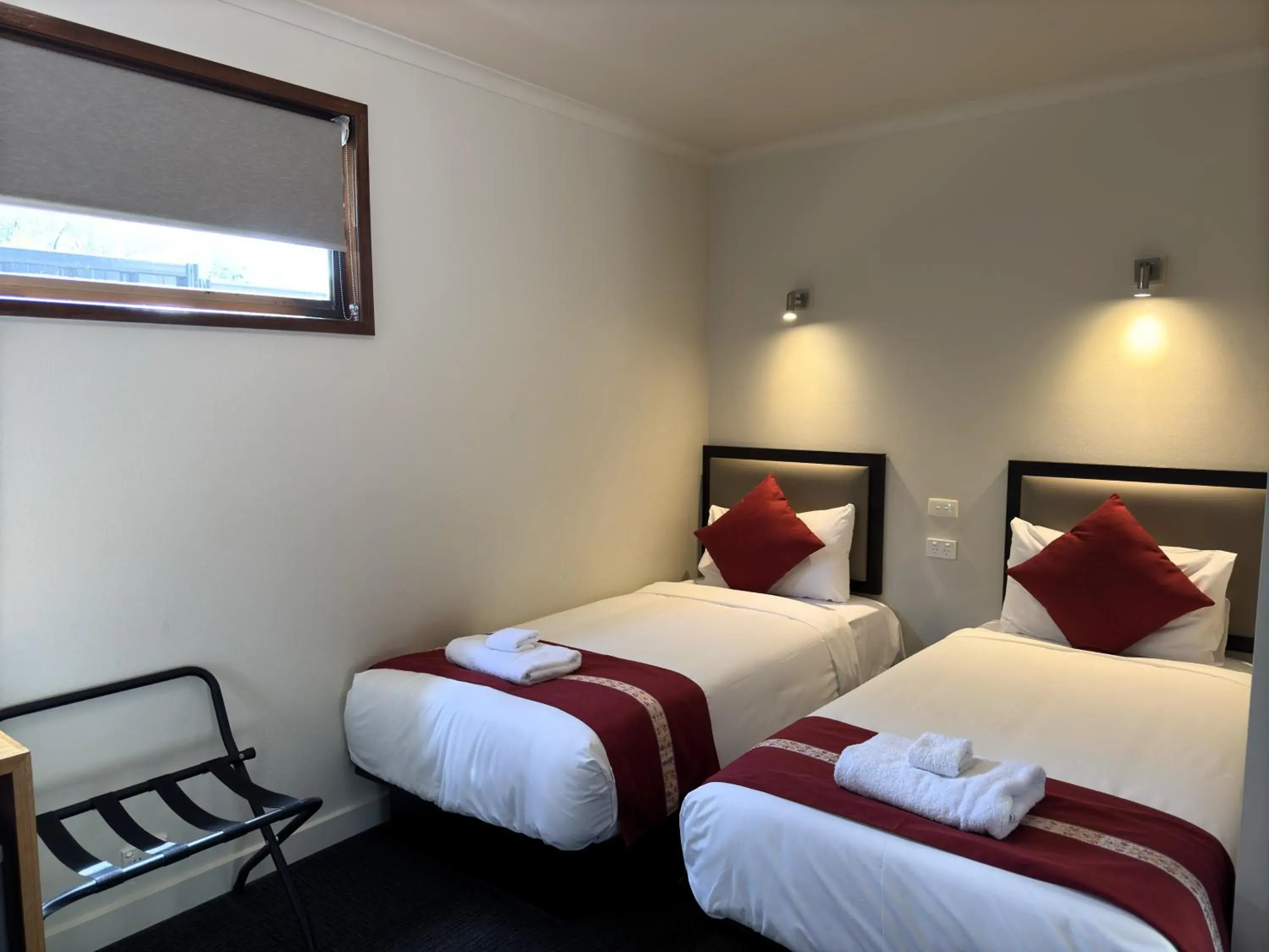 Bed in Botanical Hamilton Bed in Botanical Hamilton