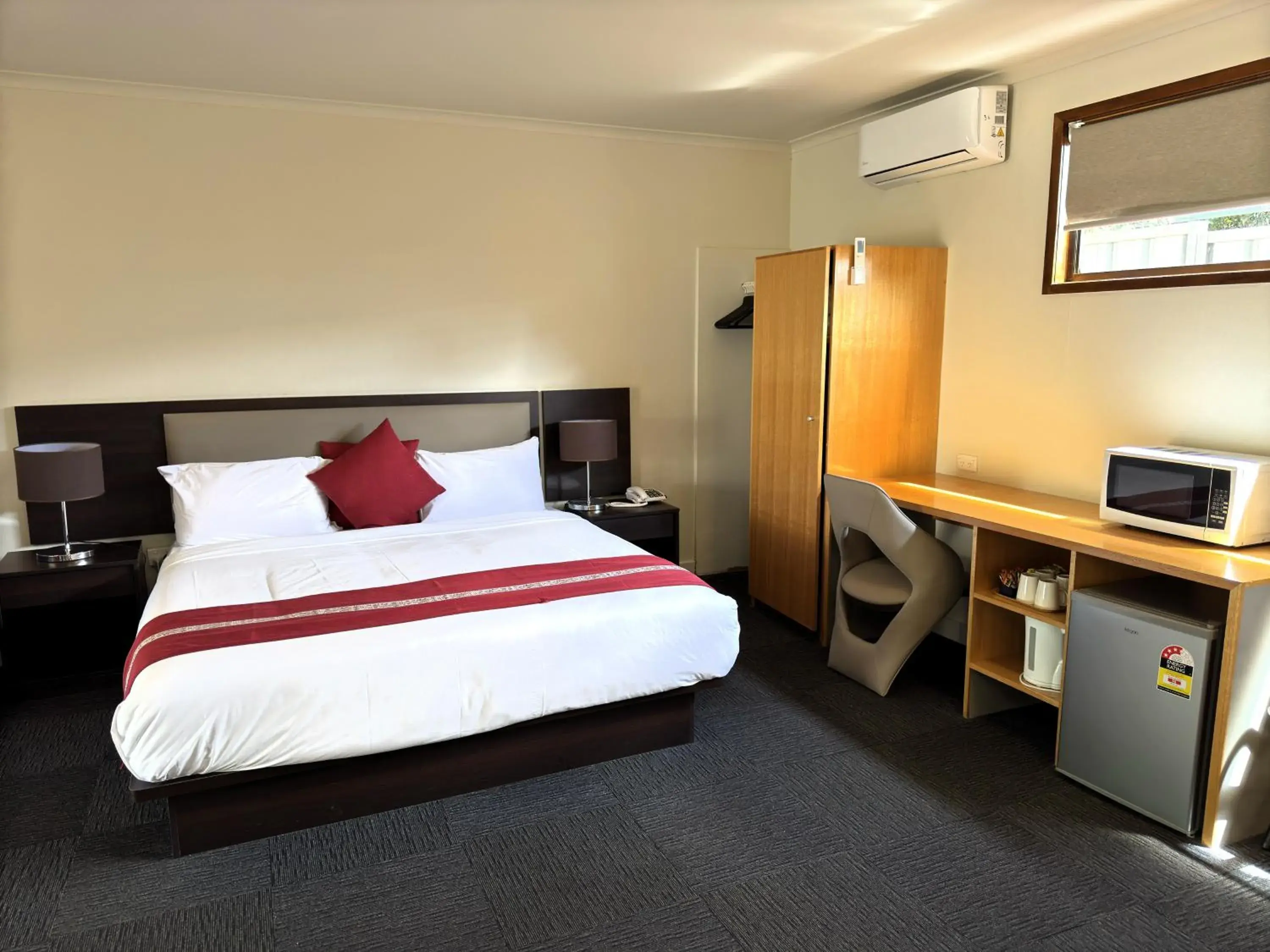 King Room in Botanical Hamilton King Room in Botanical Hamilton