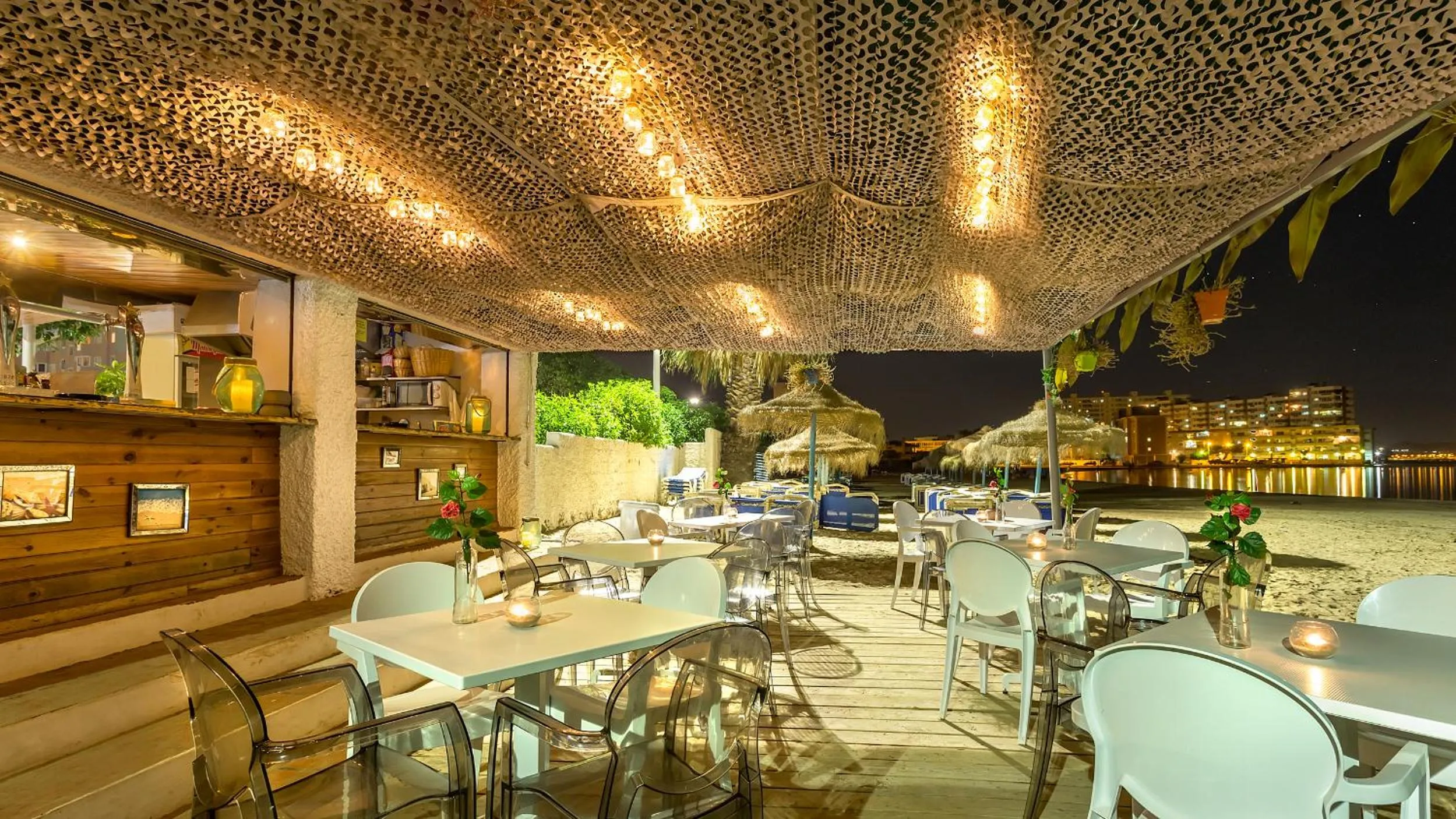 Restaurant/places to eat in Hotel Izán Cavanna