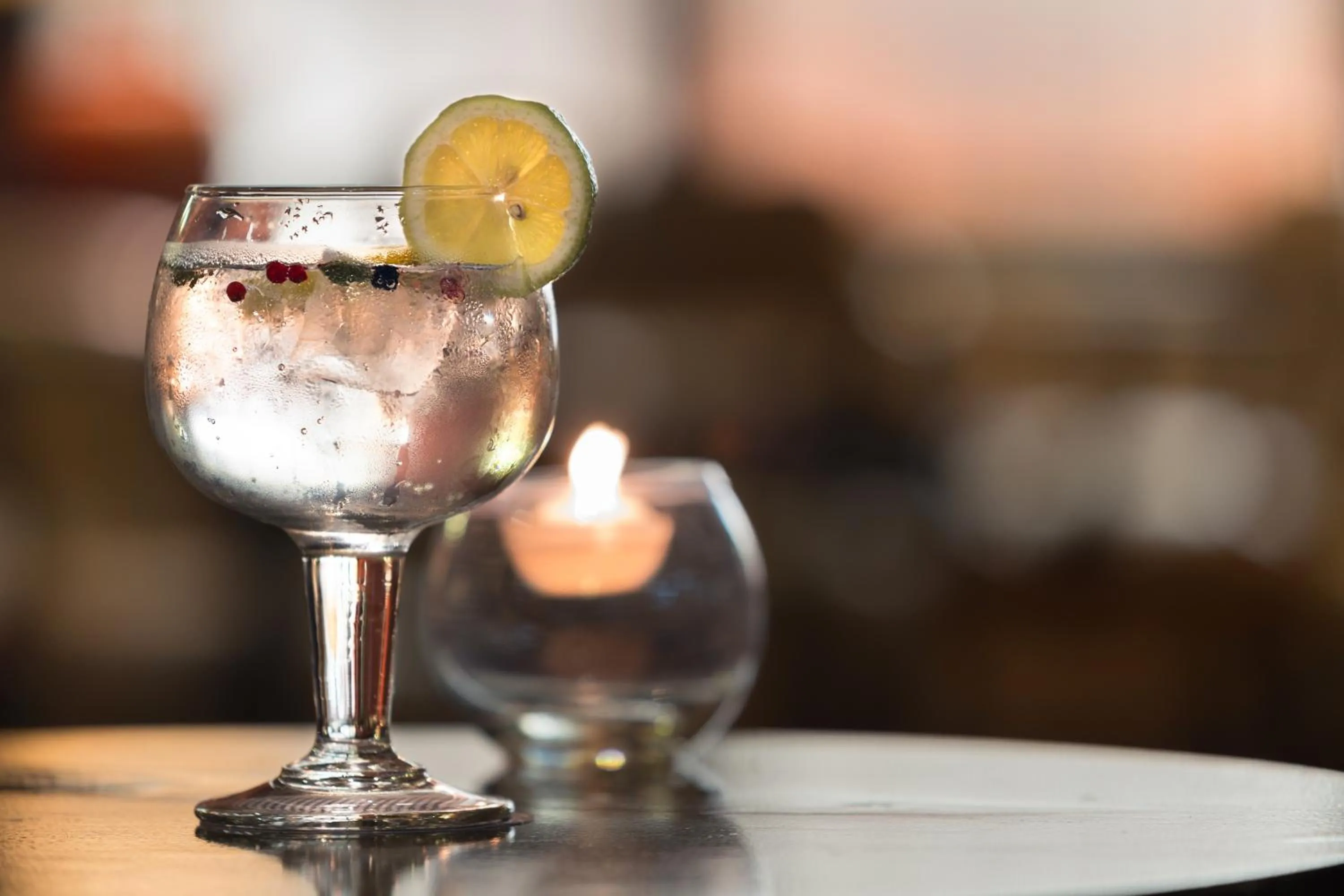 Lounge or bar in Hotel Izán Cavanna