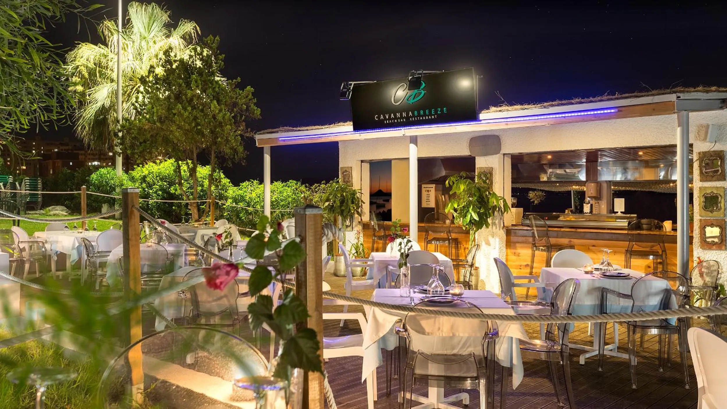 Restaurant/places to eat in Hotel Izán Cavanna