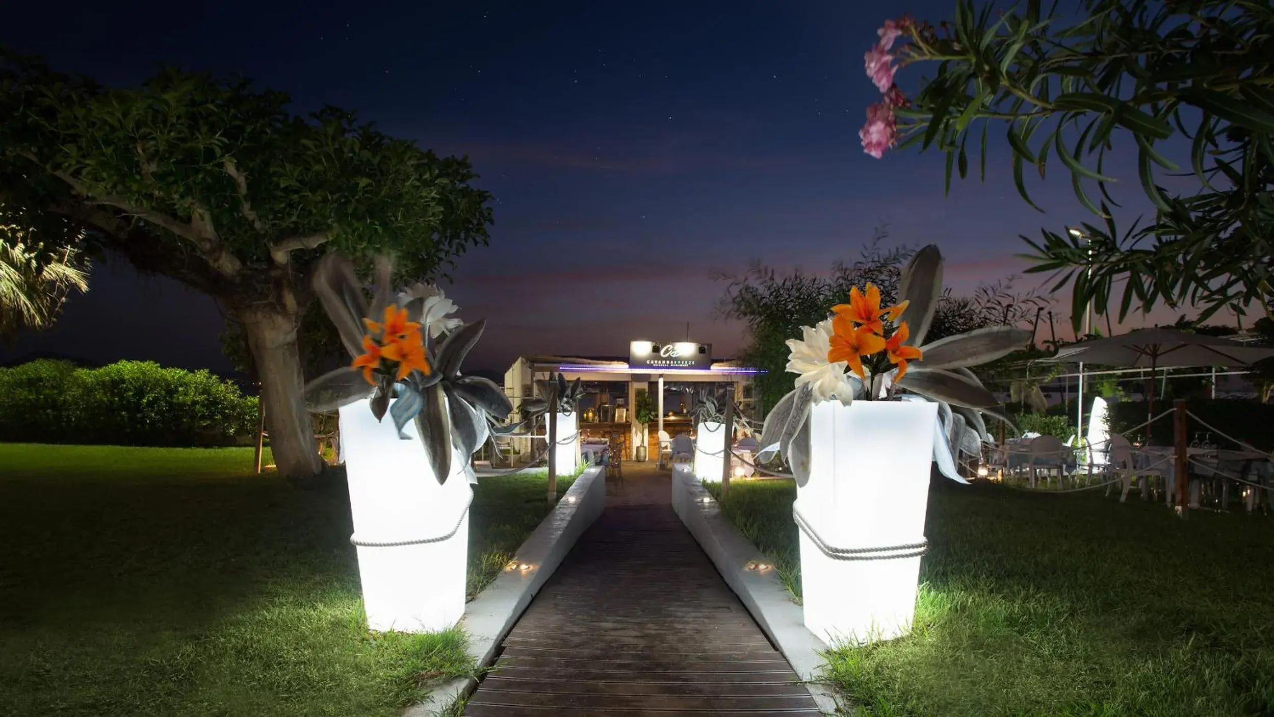 Property building in Hotel Izán Cavanna Property building in Hotel Izán Cavanna