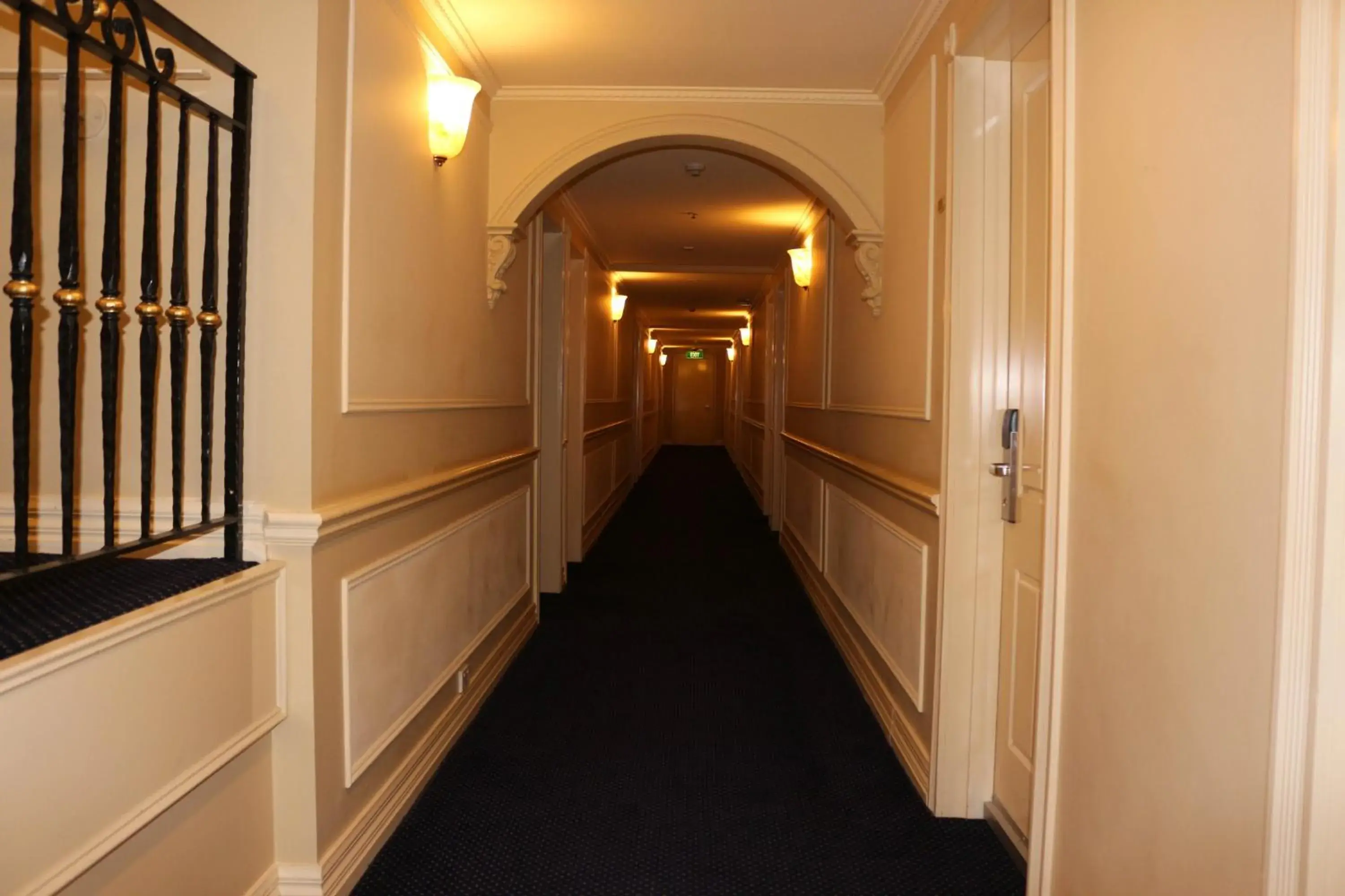 Property building in Canterbury International Hotel Property building in Canterbury International Hotel
