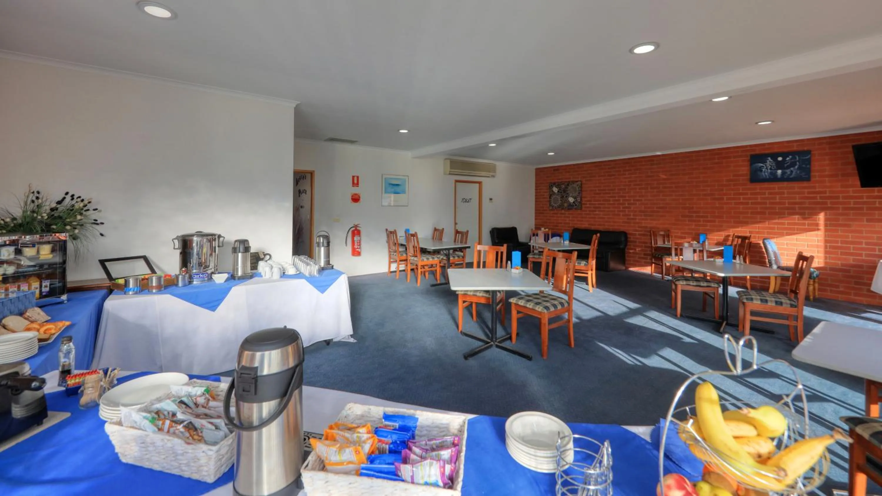 Restaurant/places to eat in Comfort Inn Lady Augusta