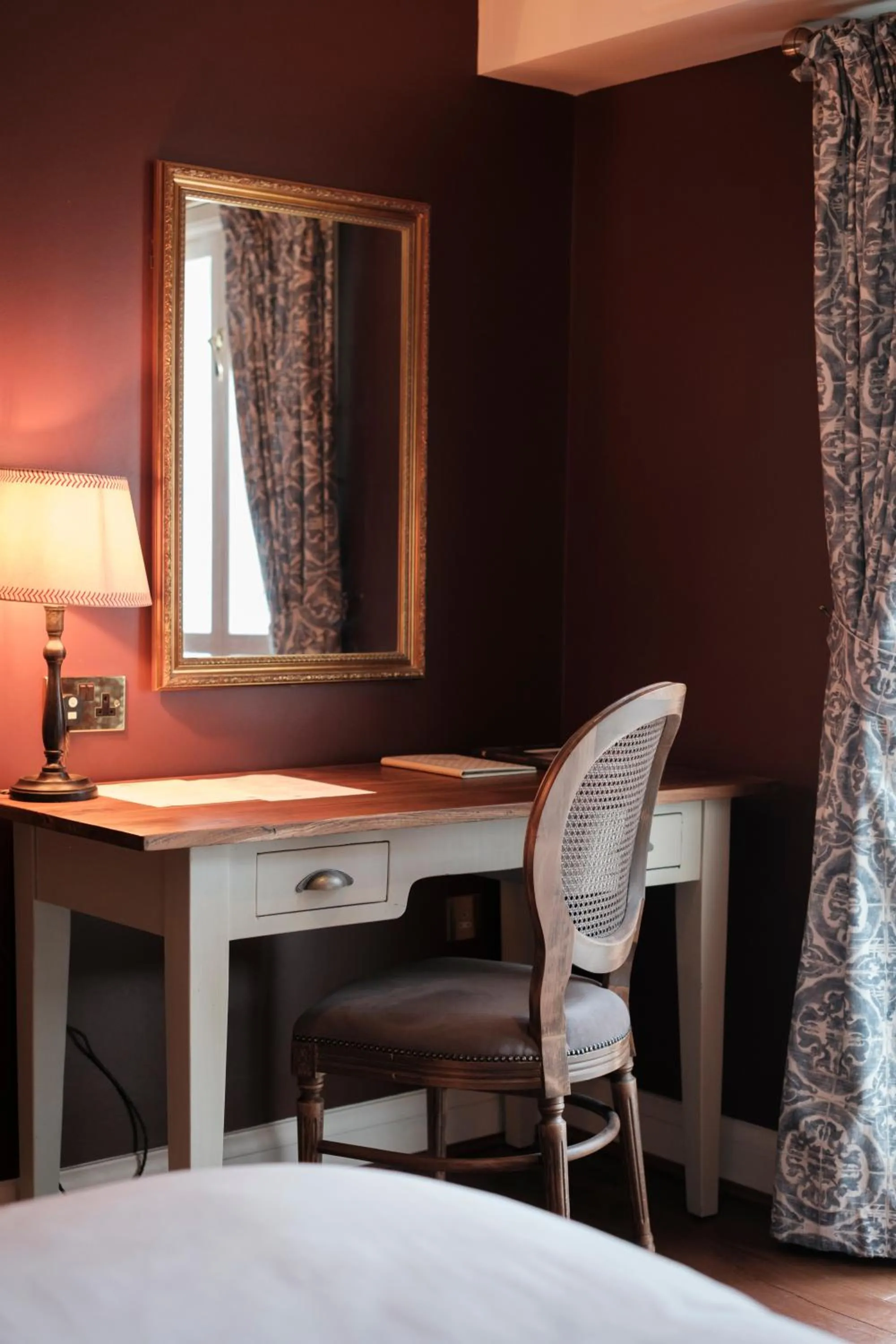 Bedroom, Bed in The Pilgrim Inn