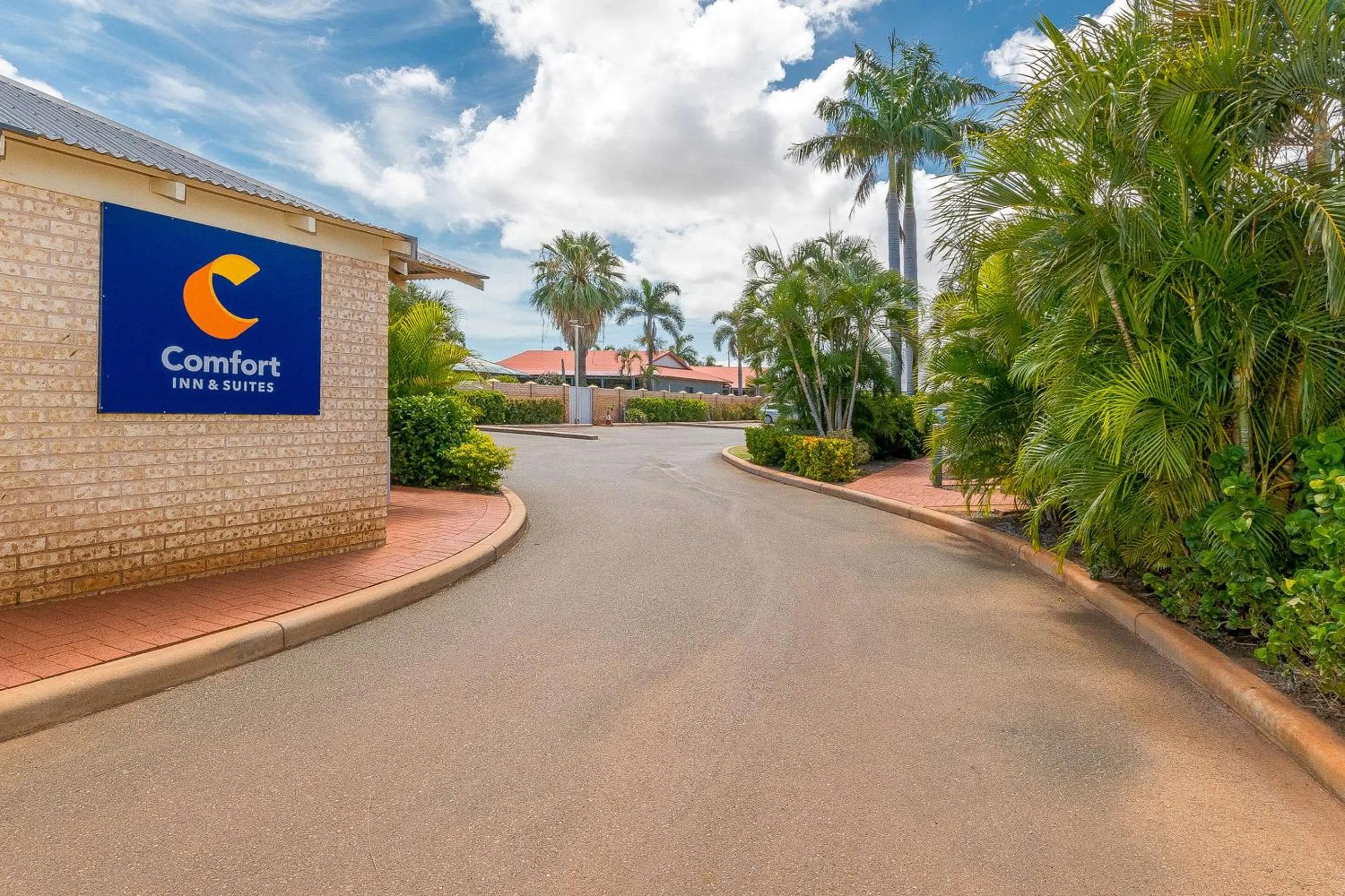 Property building in Comfort Inn & Suites Karratha