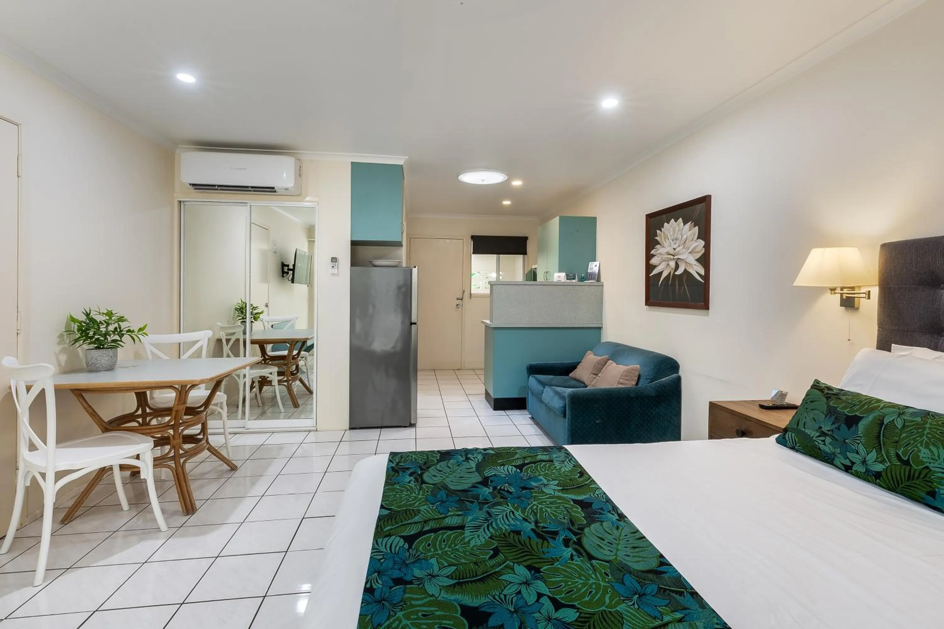 furniture in Comfort Resort Blue Pacific