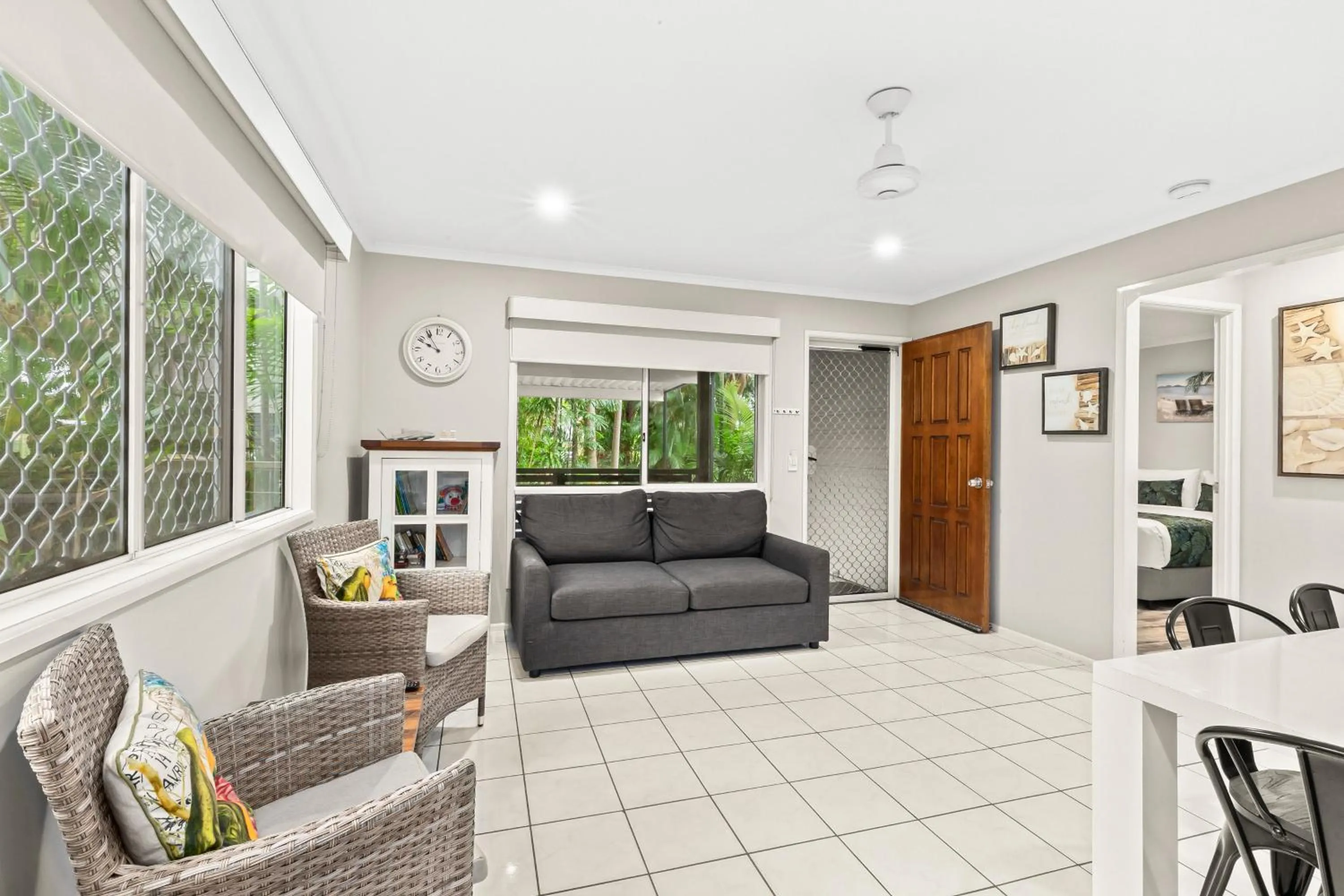 Lounge or bar in Comfort Resort Blue Pacific