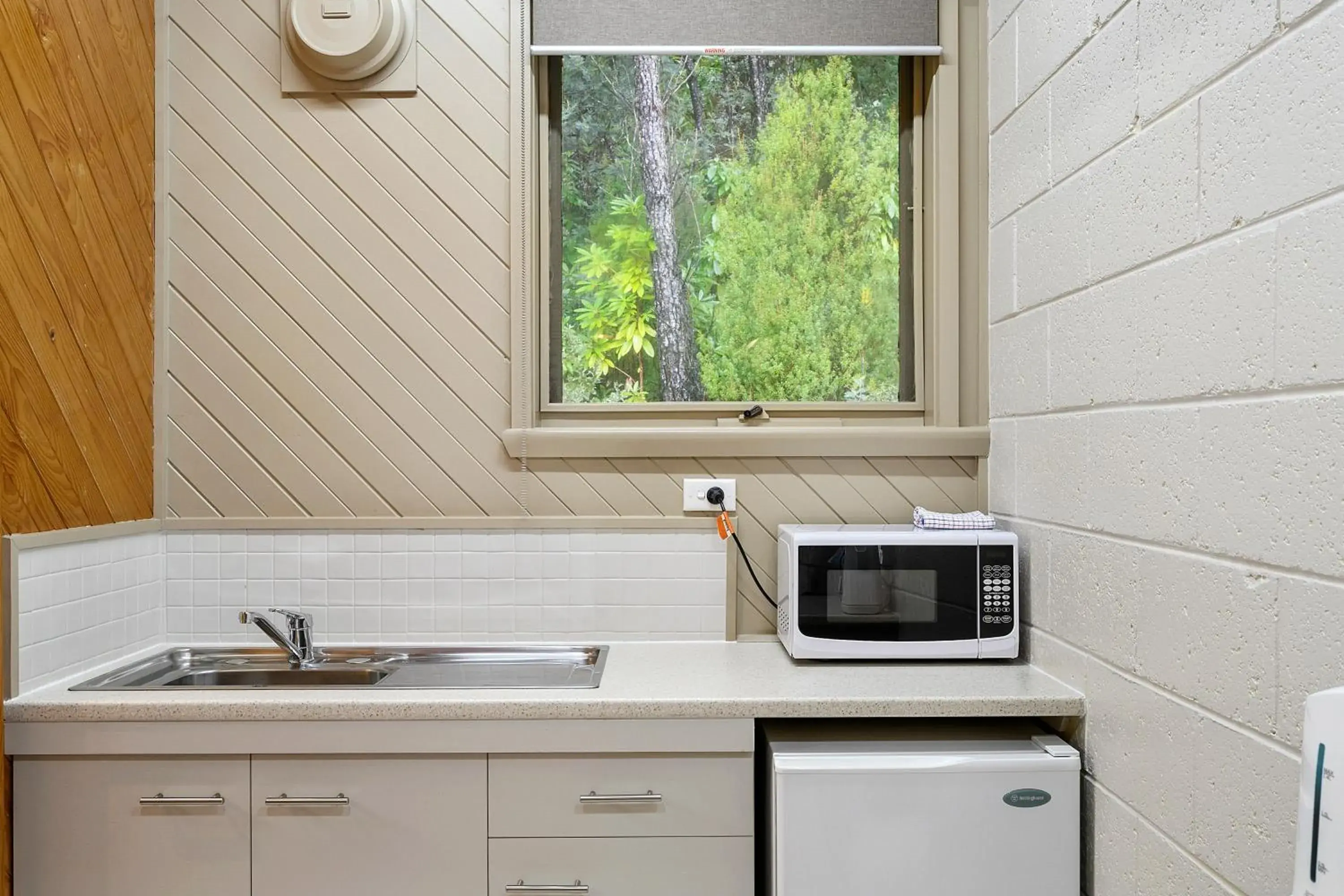 Kitchen or kitchenette in Gold Rush Inn Kitchen or kitchenette in Gold Rush Inn