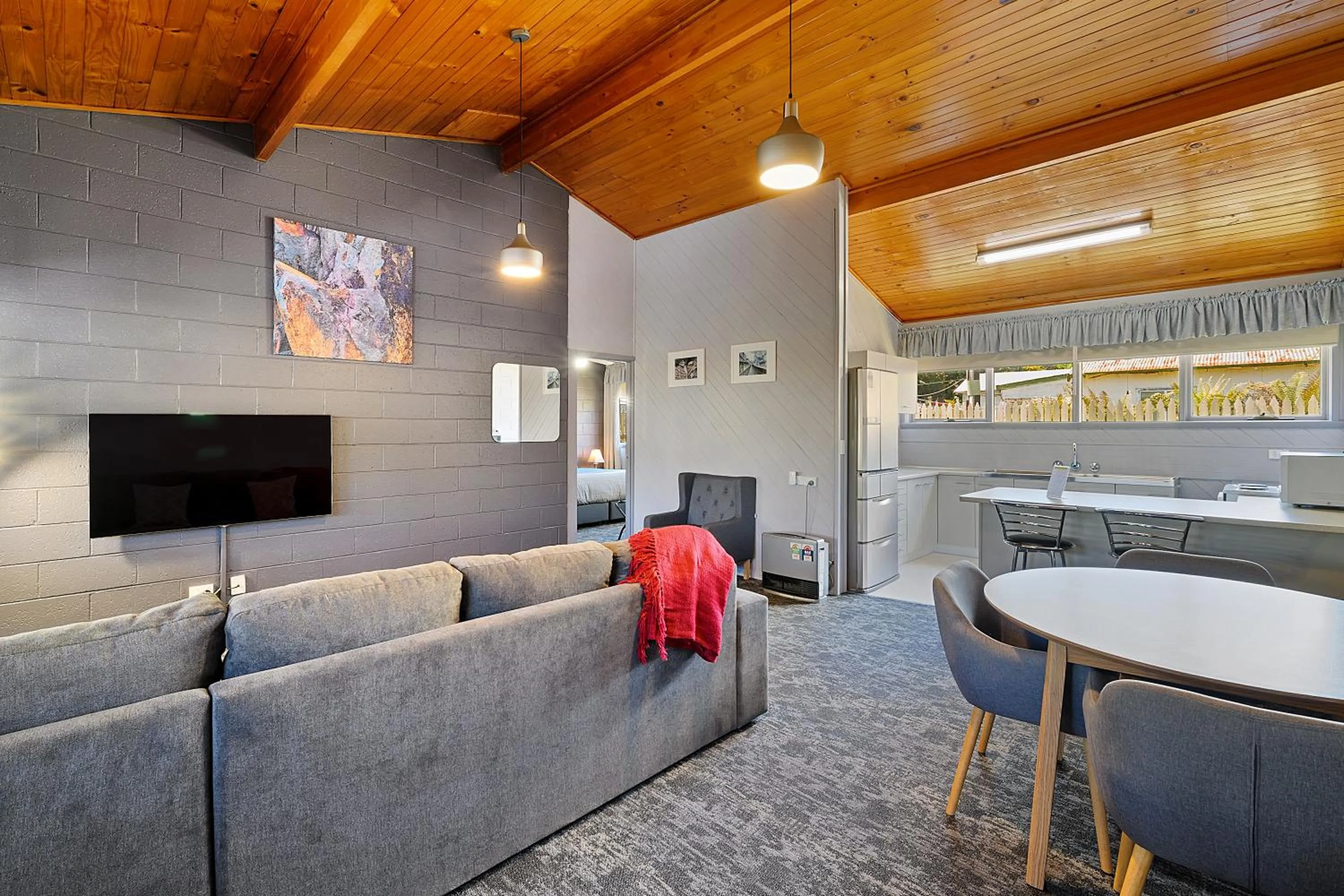 Kitchen or kitchenette in Gold Rush Inn