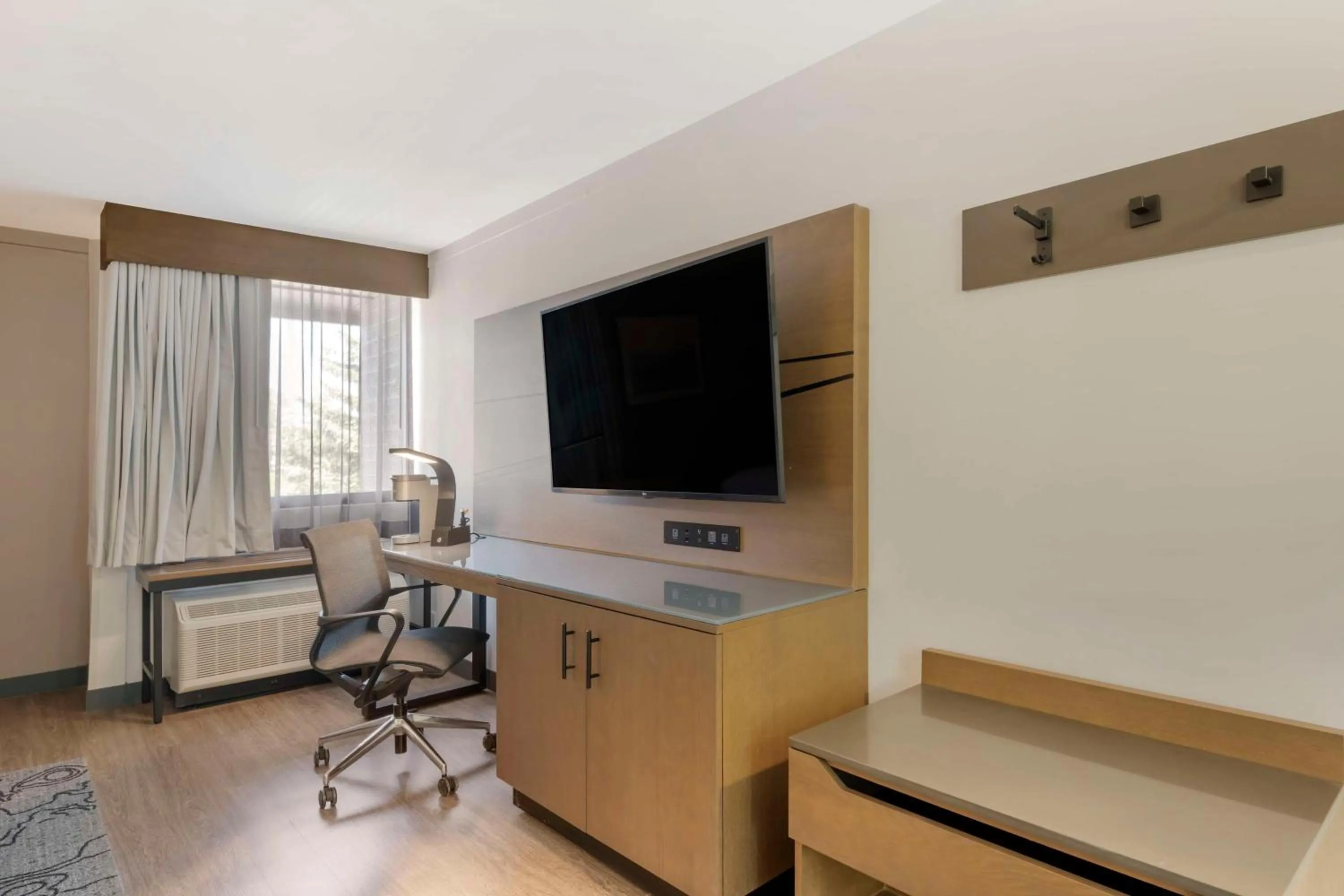 Bedroom in Aiden by Best Western Flagstaff