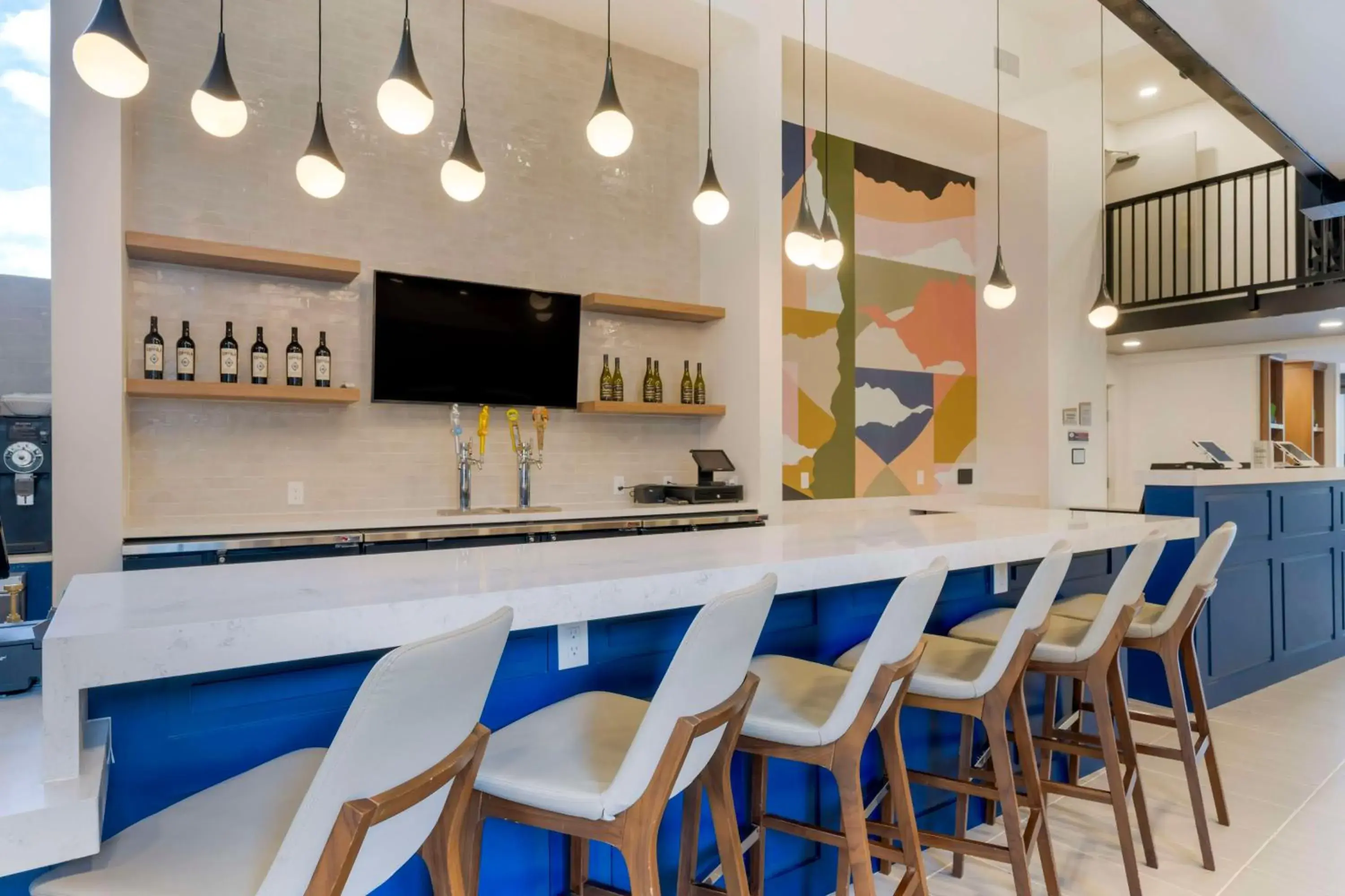 Lounge or bar in Aiden by Best Western Flagstaff Lounge or bar in Aiden by Best Western Flagstaff