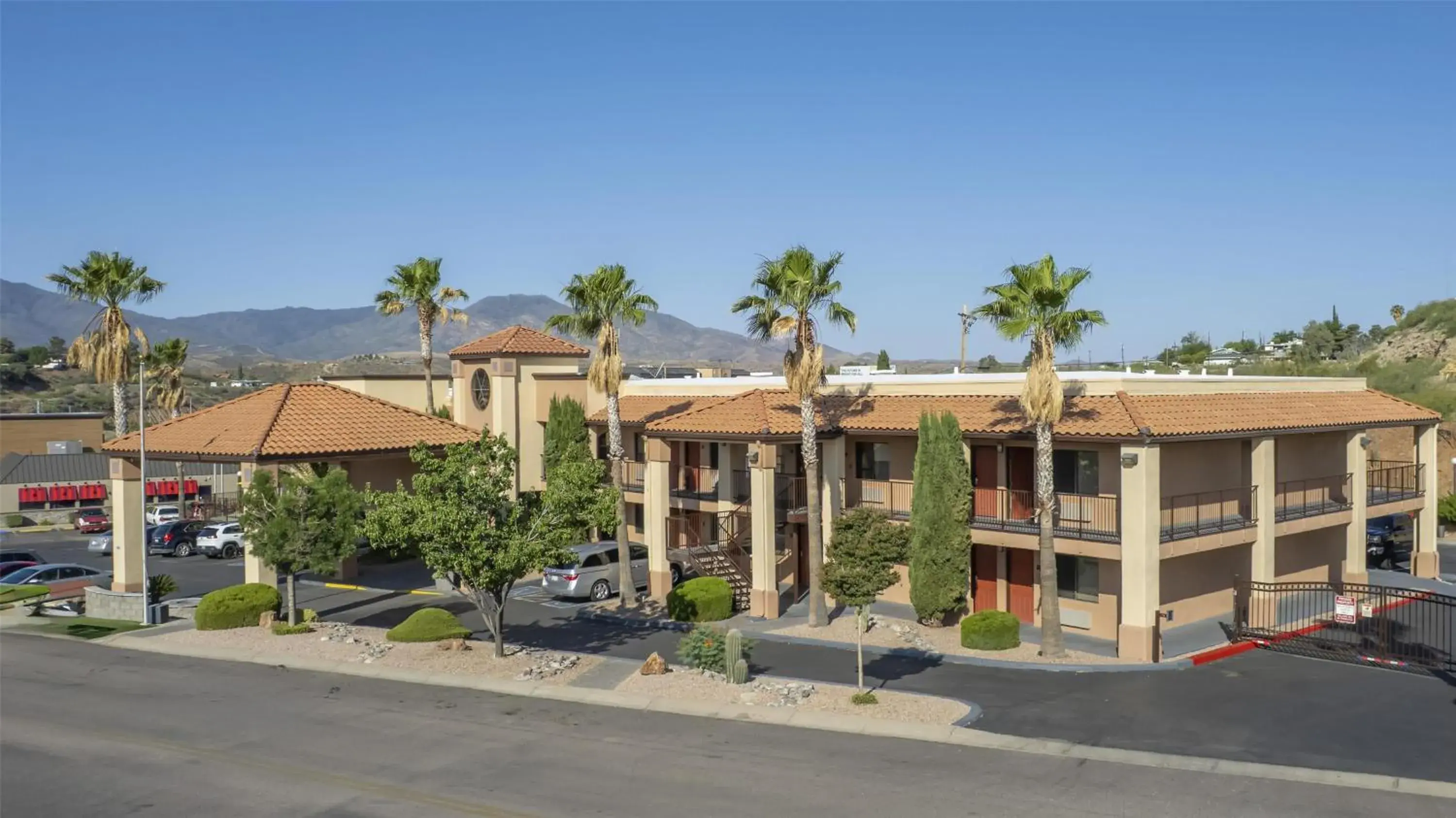 Property building in Best Western Copper Hills Inn Property building in Best Western Copper Hills Inn