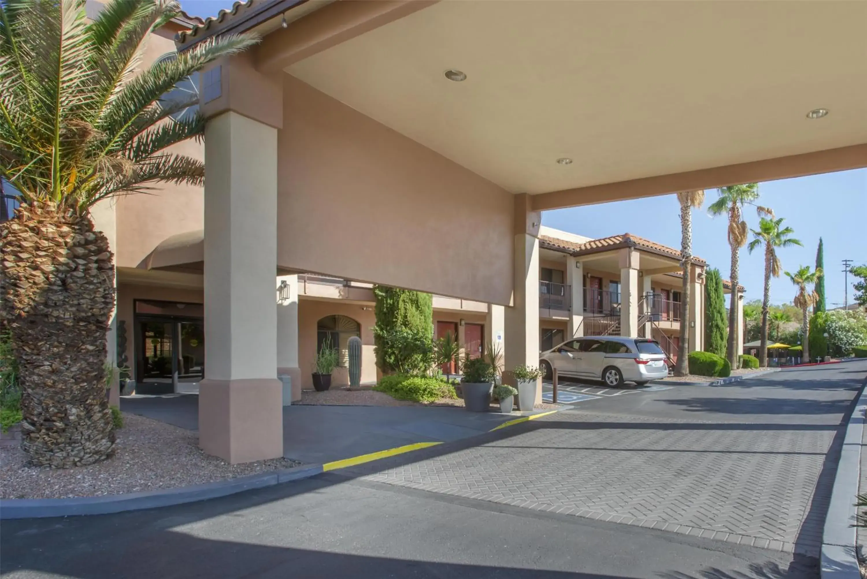 Property building in Best Western Copper Hills Inn Property building in Best Western Copper Hills Inn